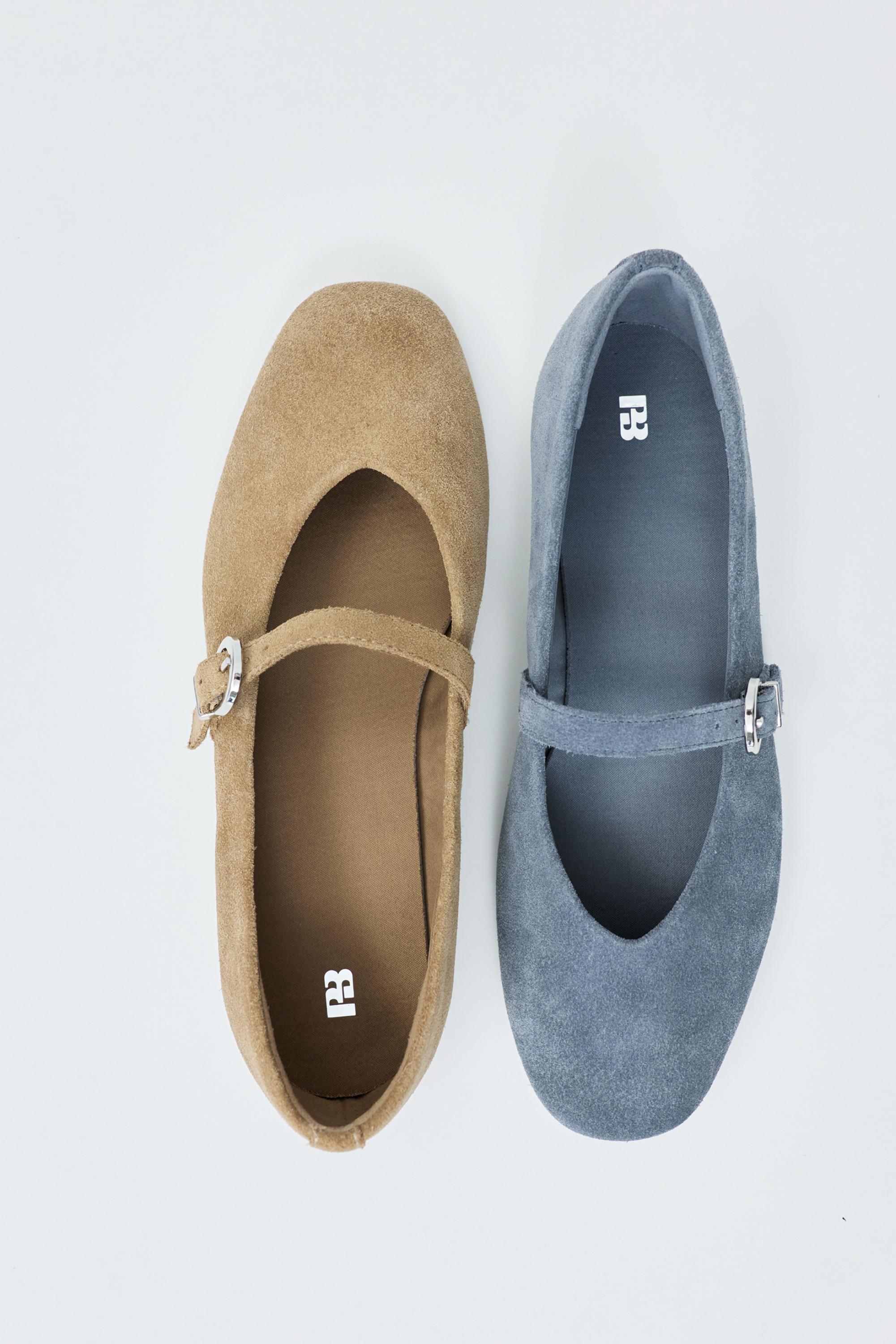 Leather ballerinas — Sand