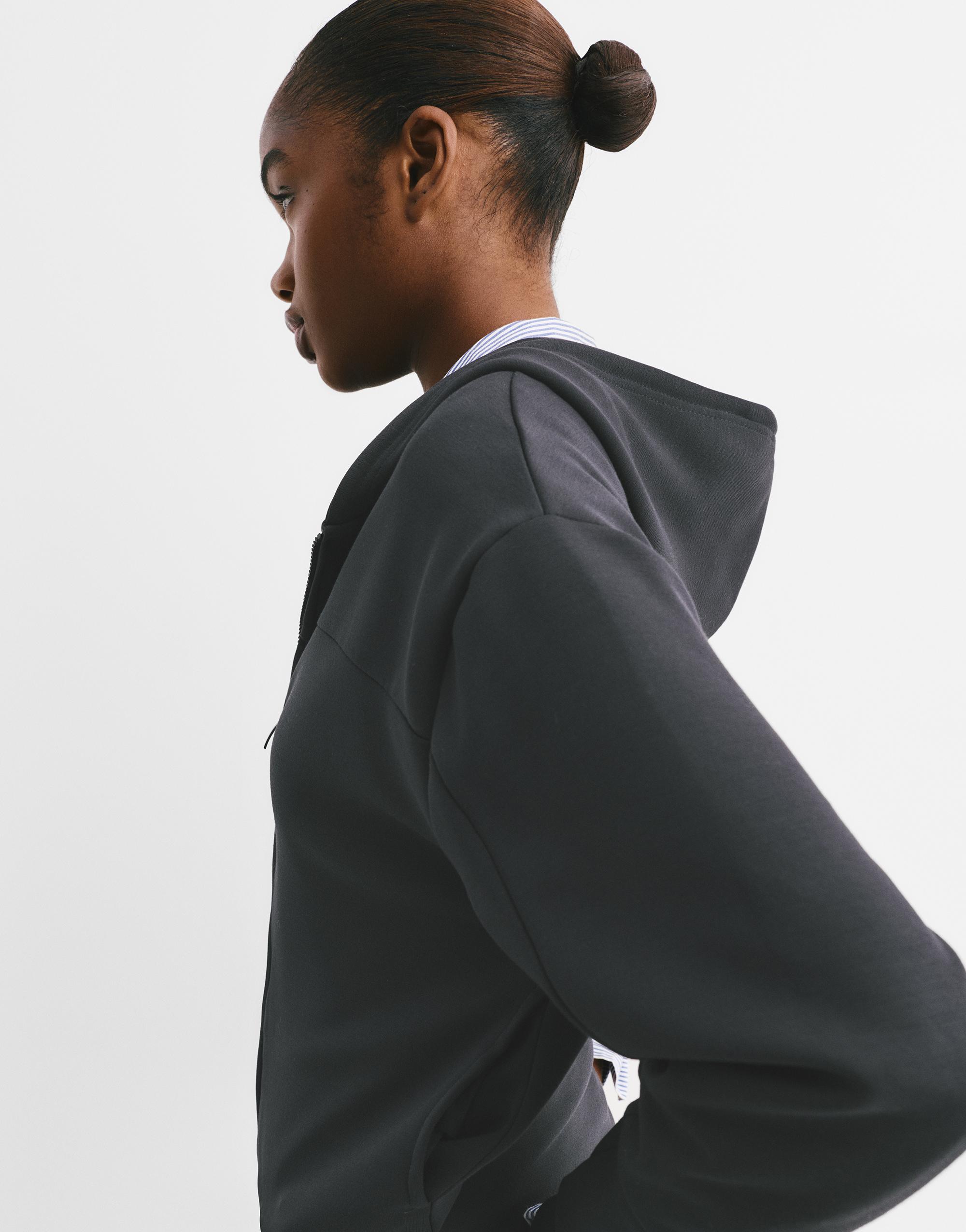 Yumuşak dokulu kapüşonlu sweatshirt - Görsel 85