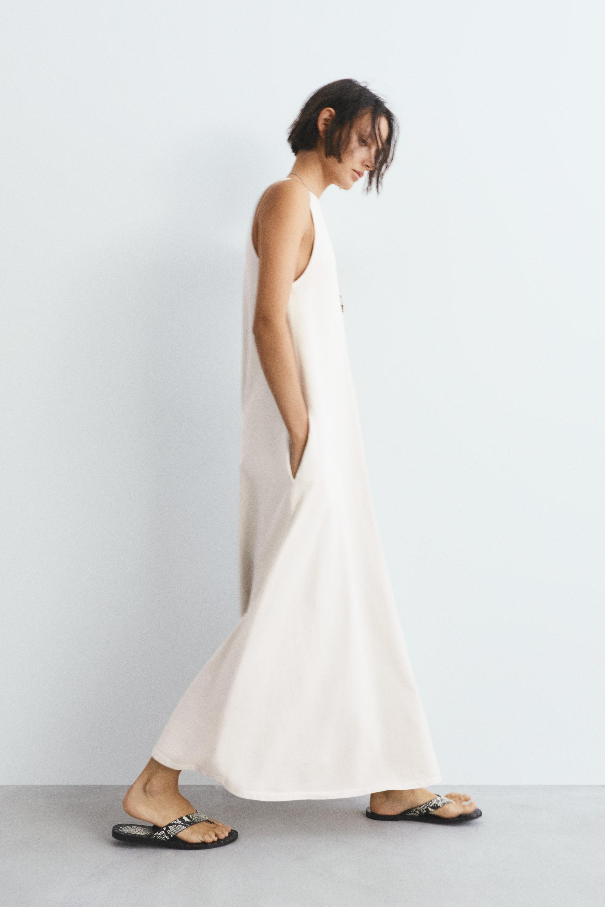 Long sleeveless dress — Light camel