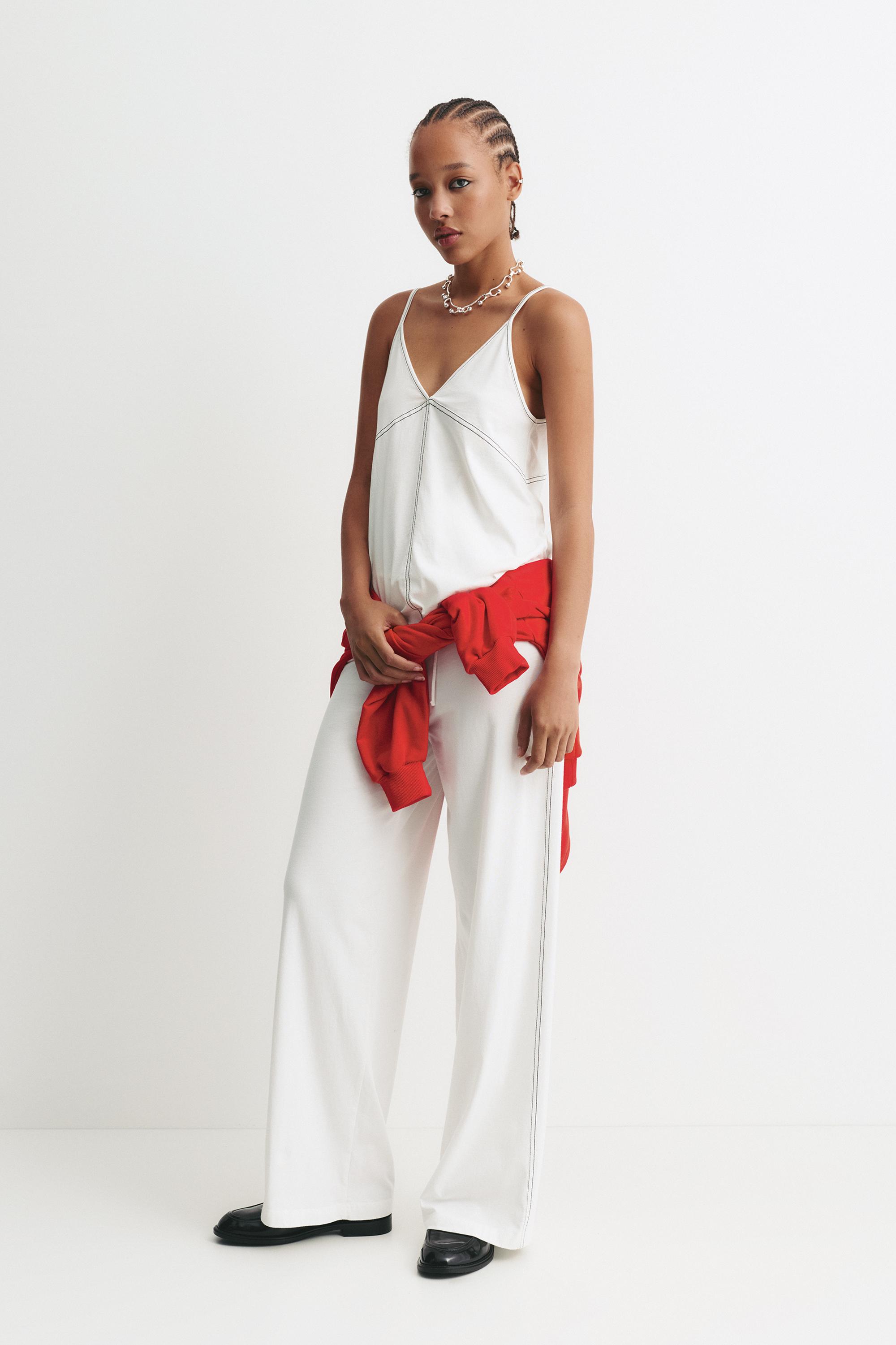 Hose Mit Weitem Bein Und Ziernähten