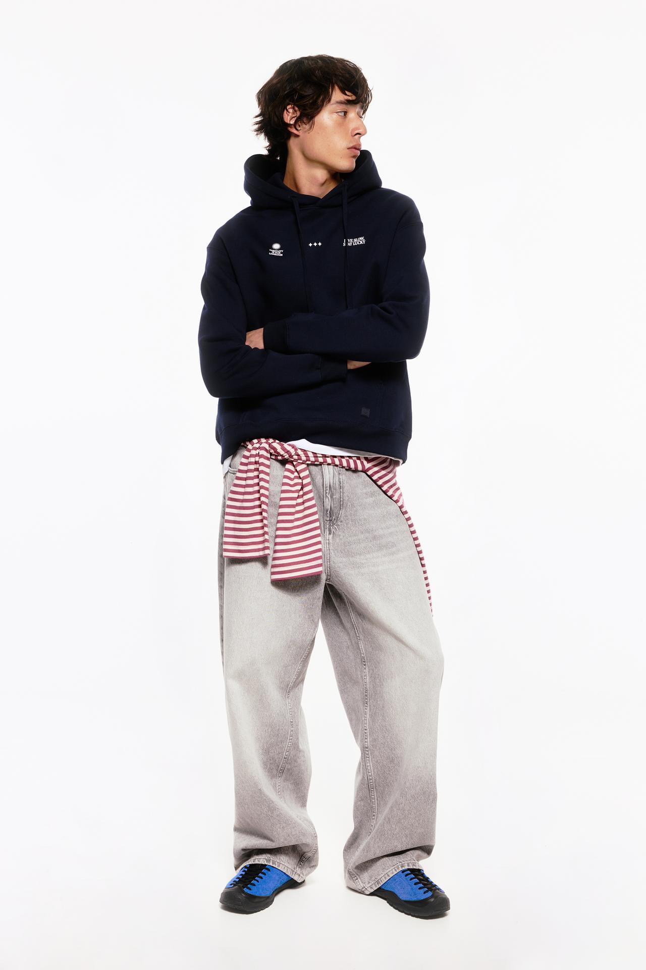 Graphic sweatshirt with a hood — Navy