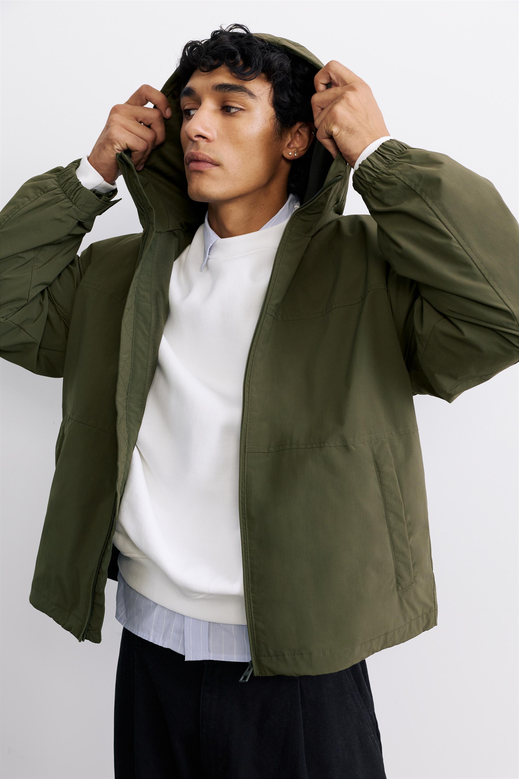Lightweight hooded raincoat — Khaki