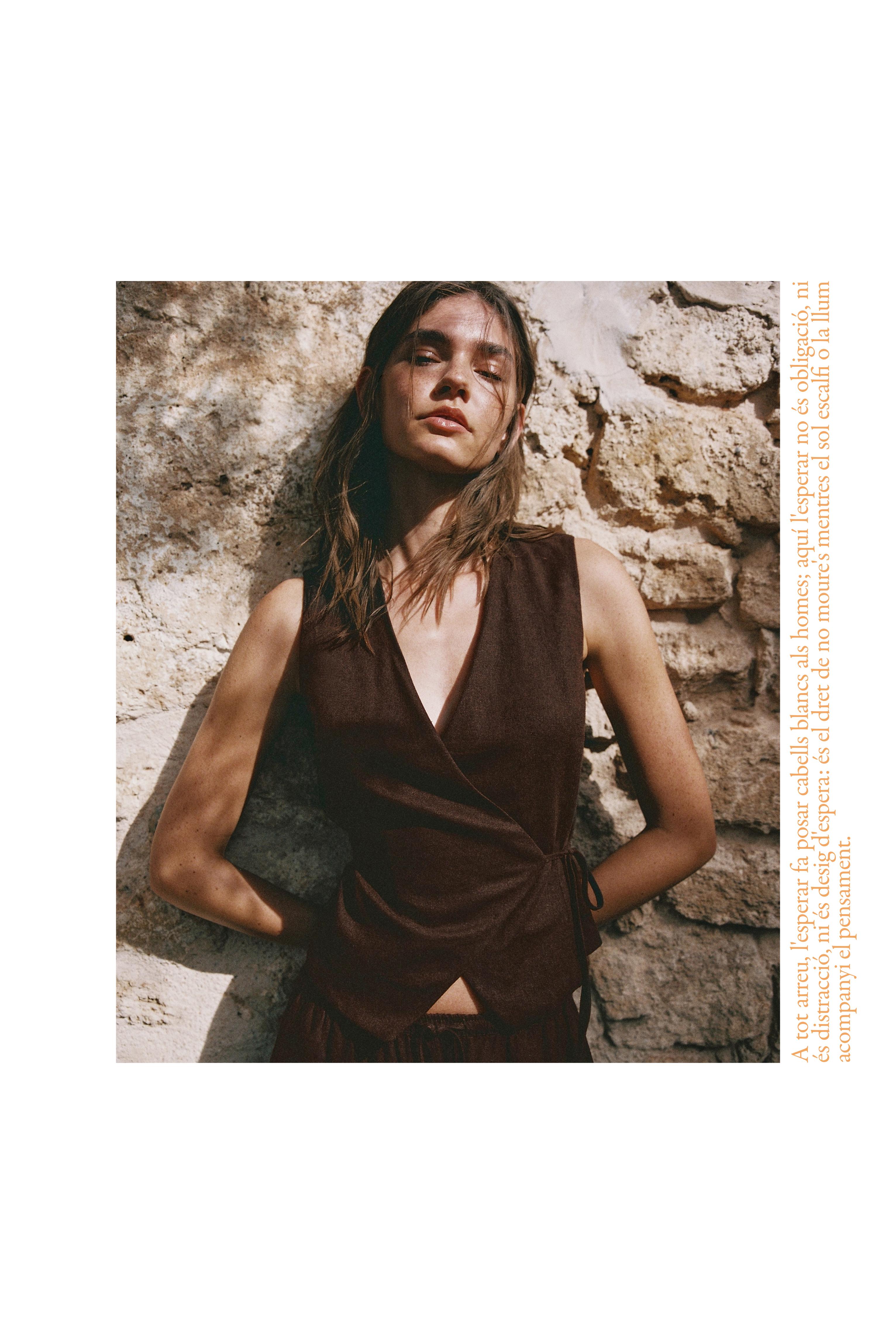 Rustic linen-blend waistcoat — Brown
