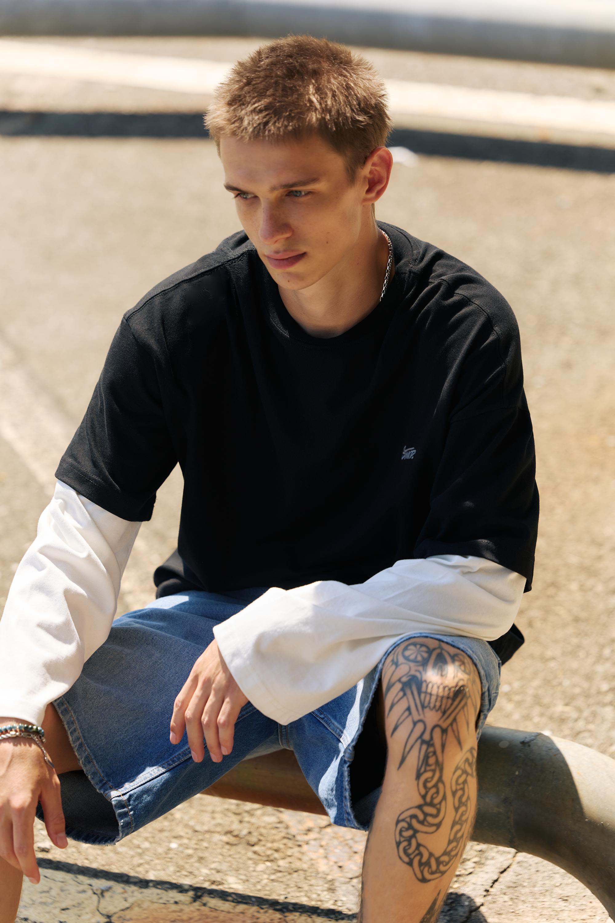 Double sleeve T-shirt — Black