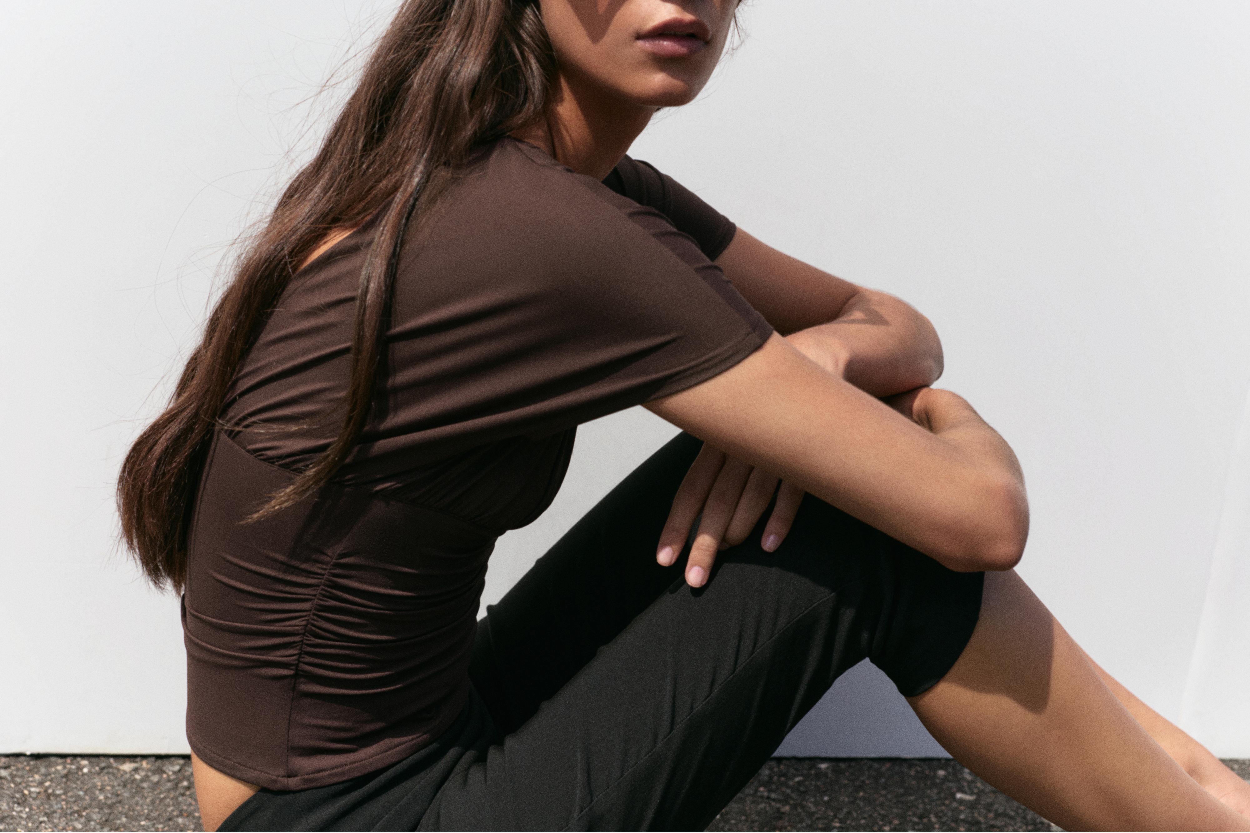 Gathered V-neck top — Brown