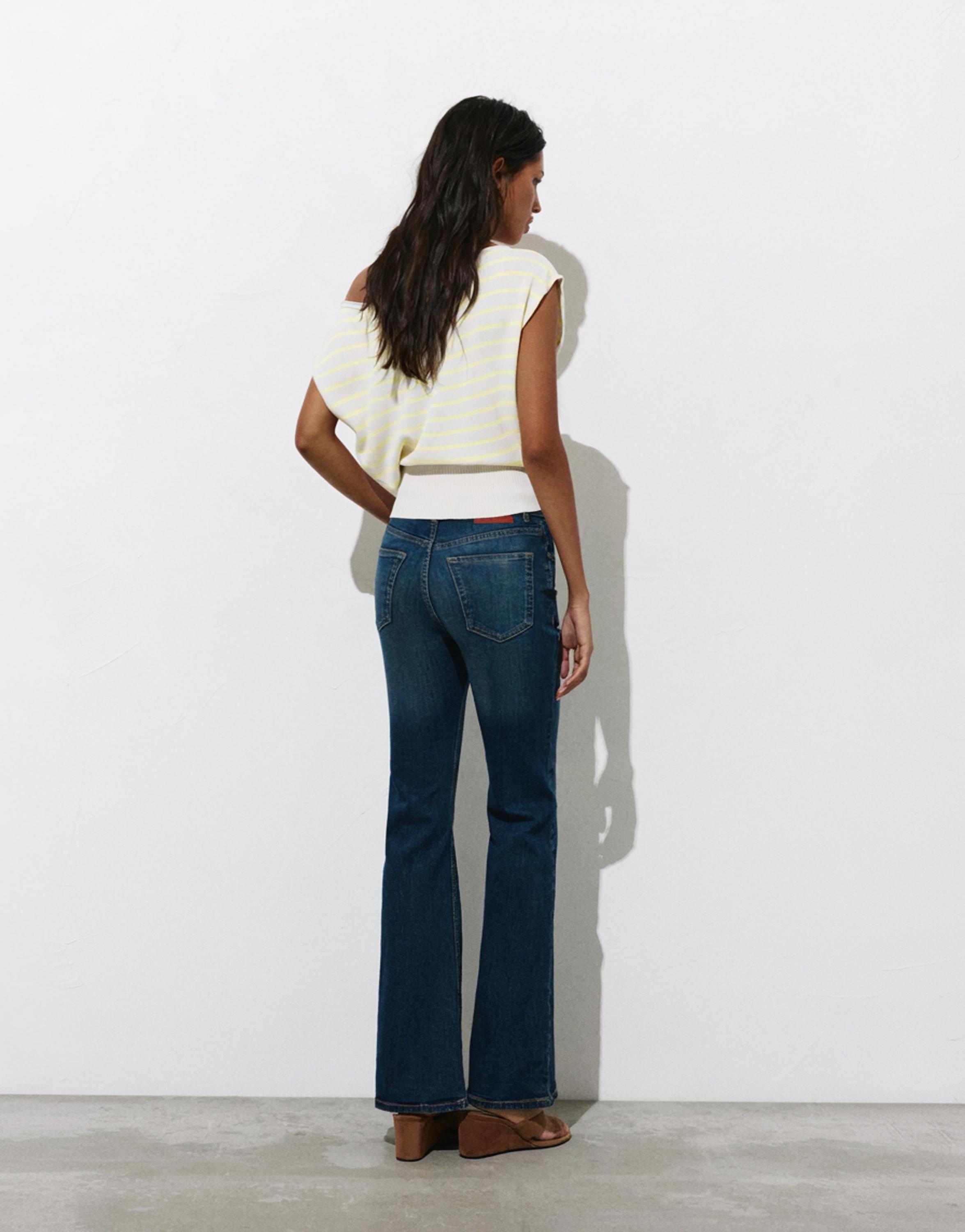 Short sleeve asymmetric knit top — Yellow