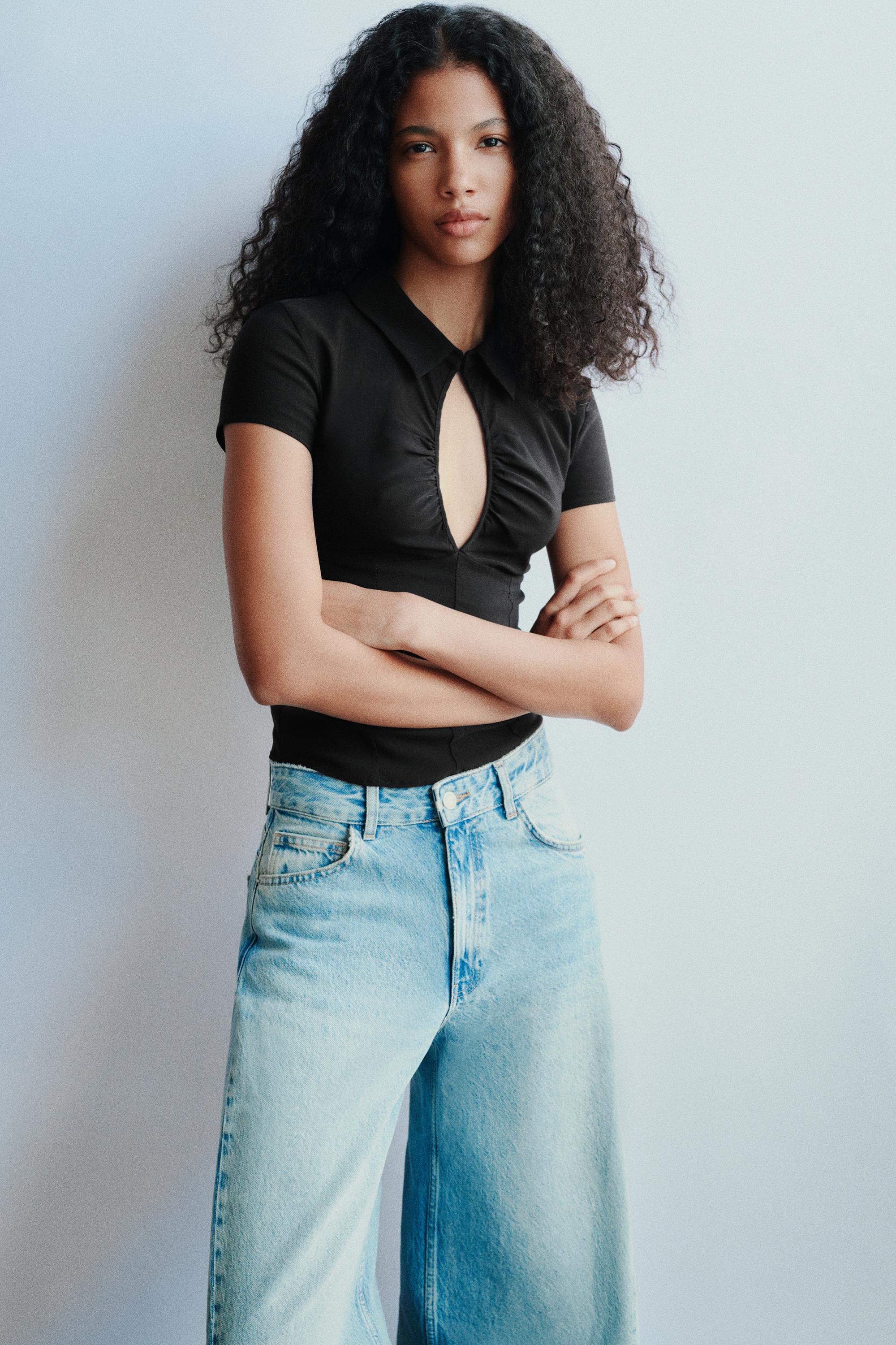 Short sleeve cut-out top — Black