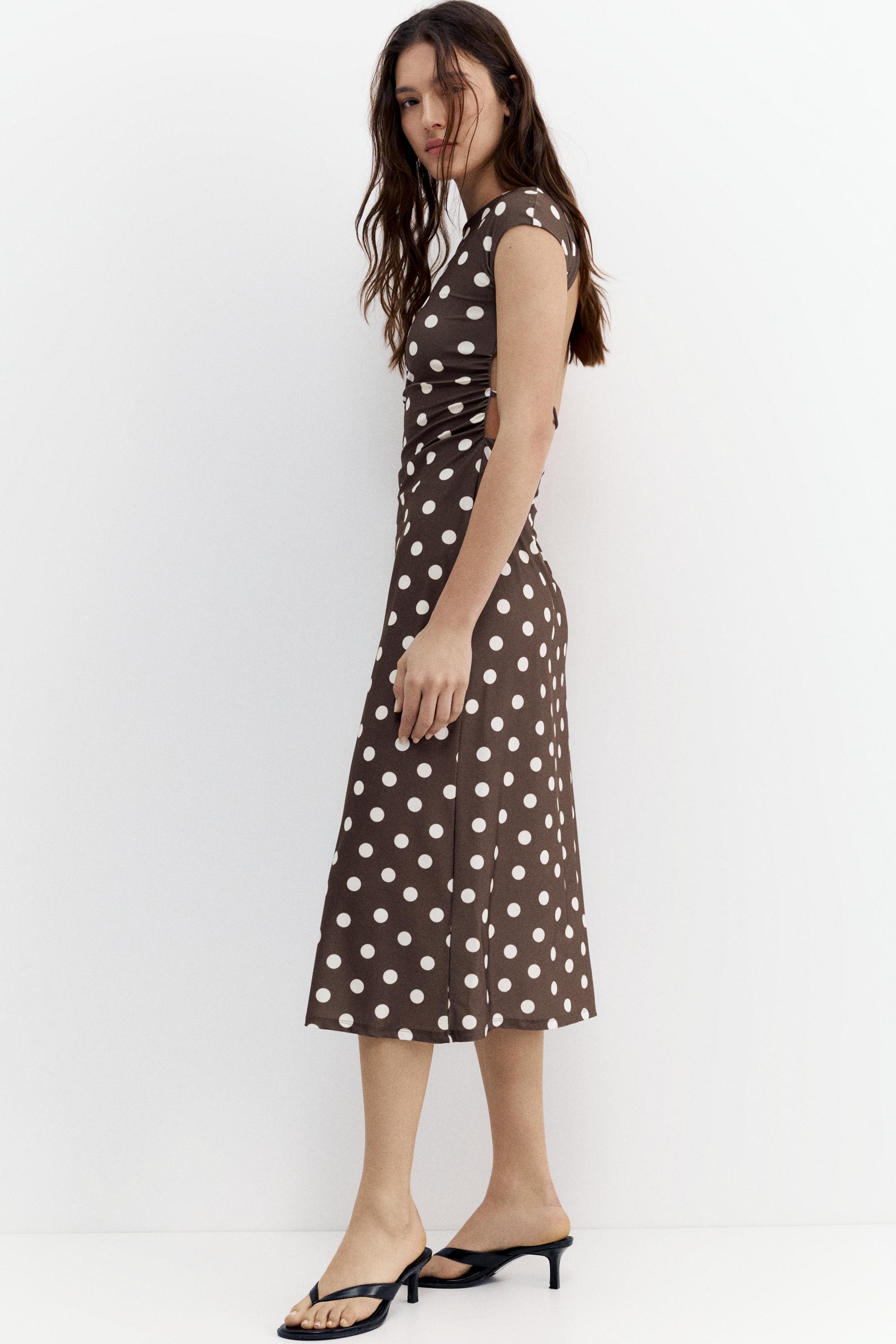 Sırtı açık midi elbise - Görsel 46