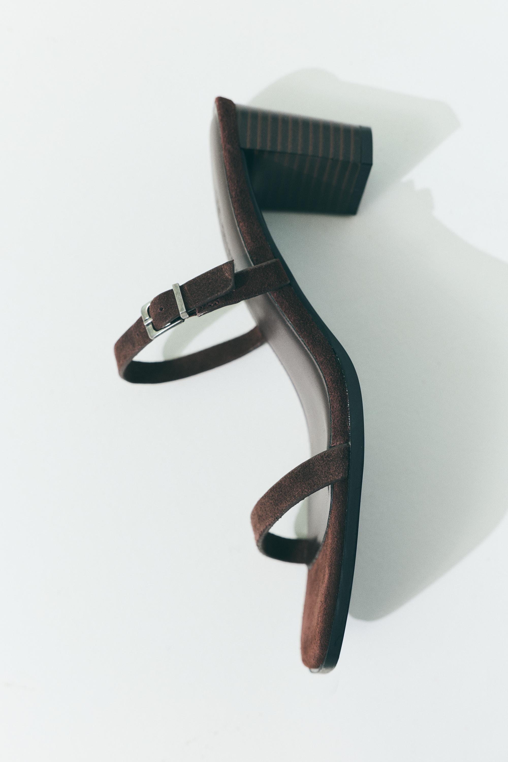 Tokalı deri topuklu sandalet - Görsel 14