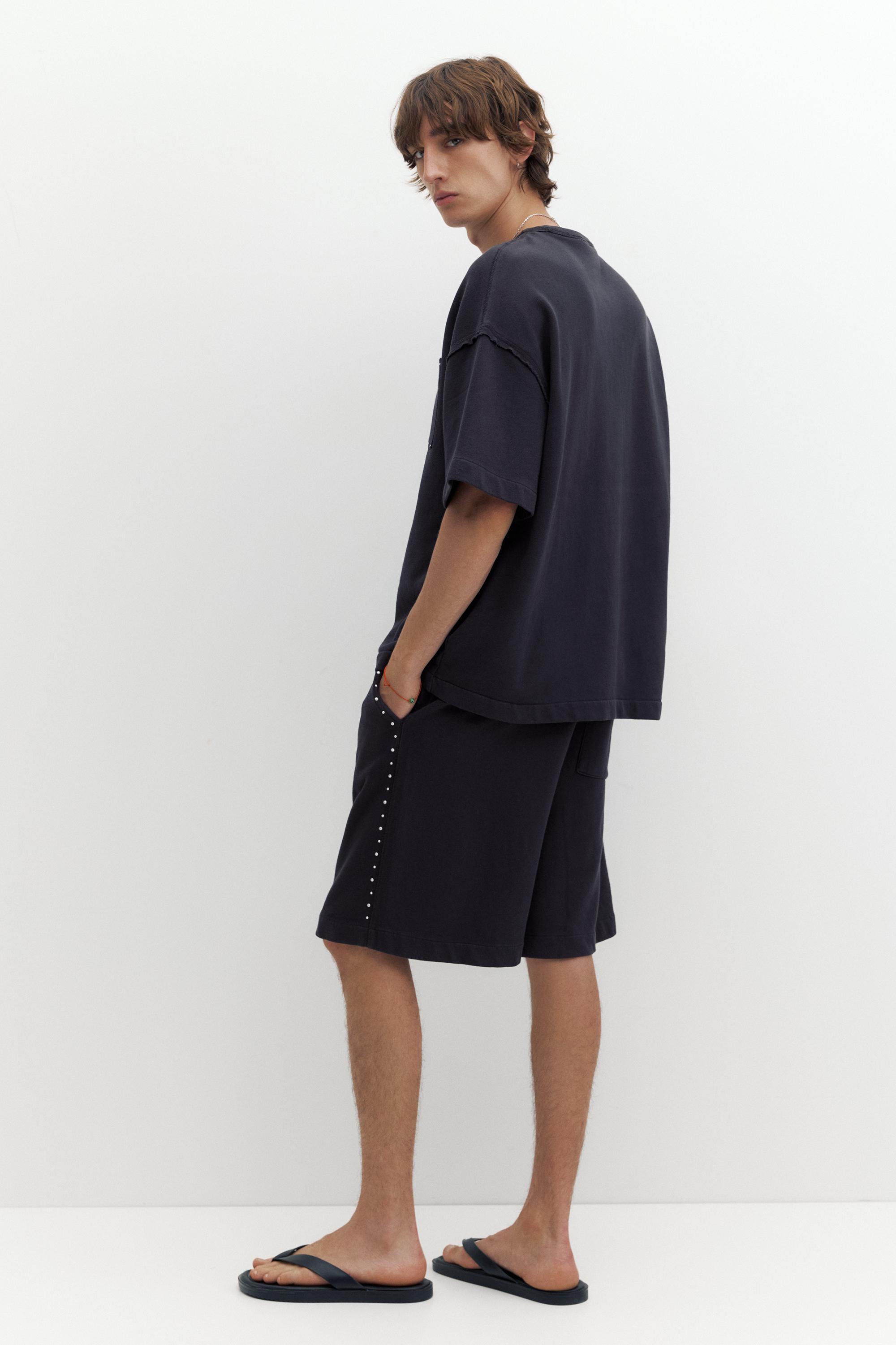 Oversize T-shirt with stud pocket — Anthracite grey