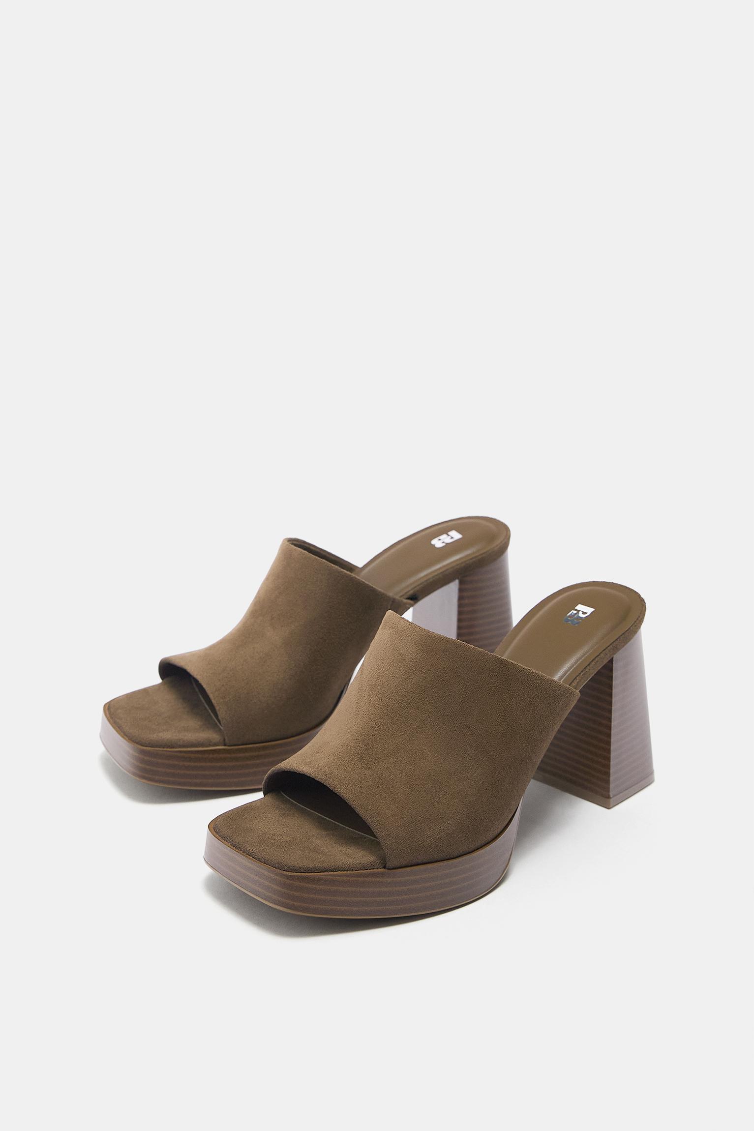 Heeled clogs — Khaki