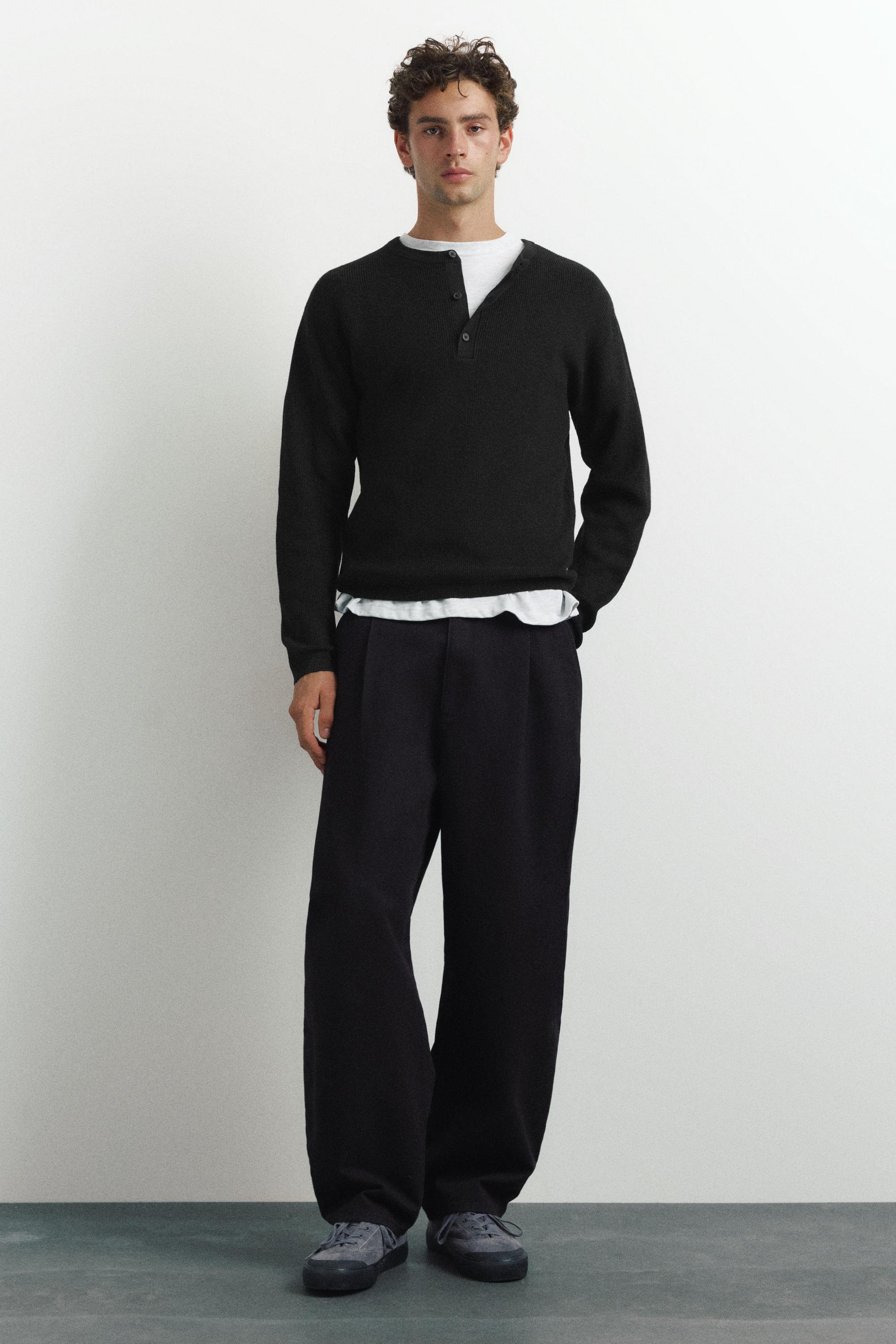 Henley neck jumper — Black