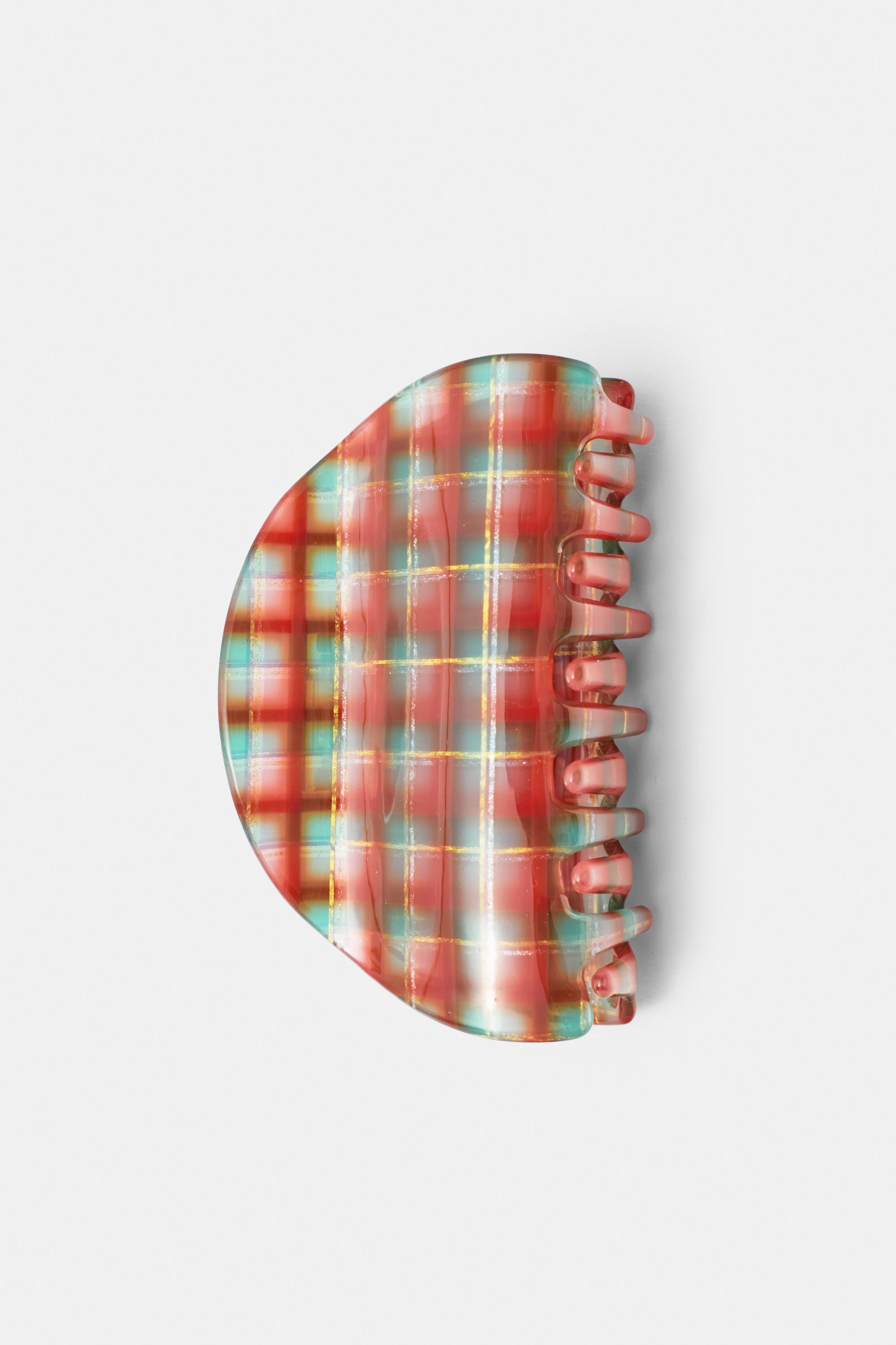 Checked curved hair clip — Red