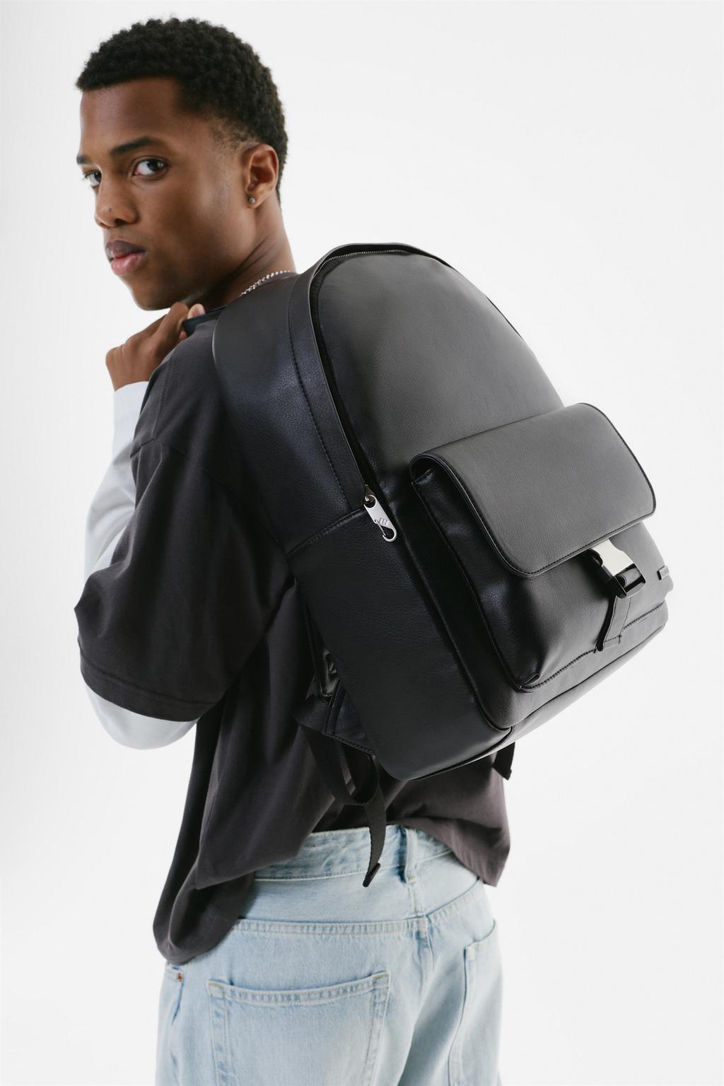 Mochila solapa hebilla PULL&BEAR - Main Image