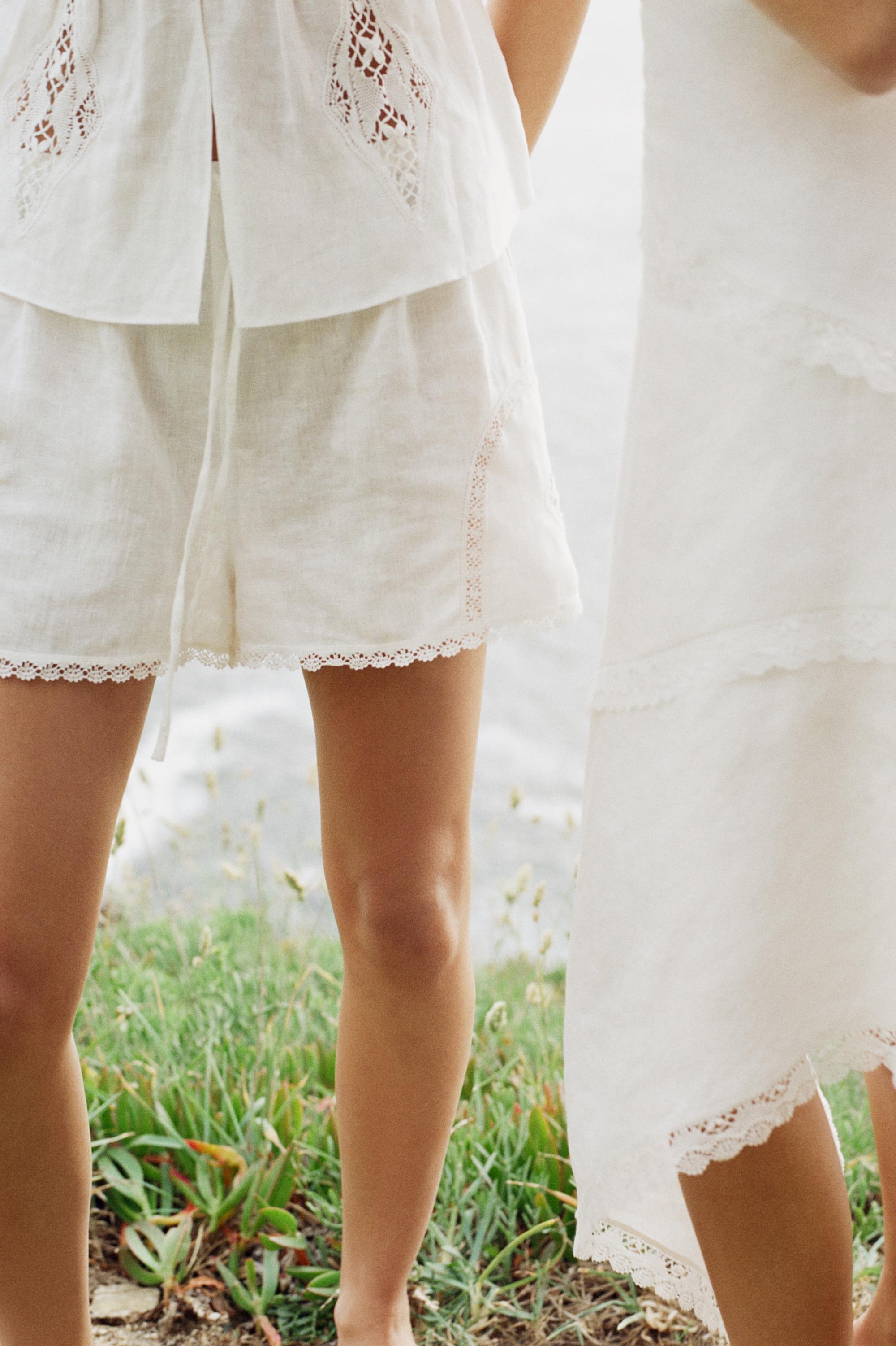 100% linen Encaixe de Camariñas x Pull&Bear shorts — Off white