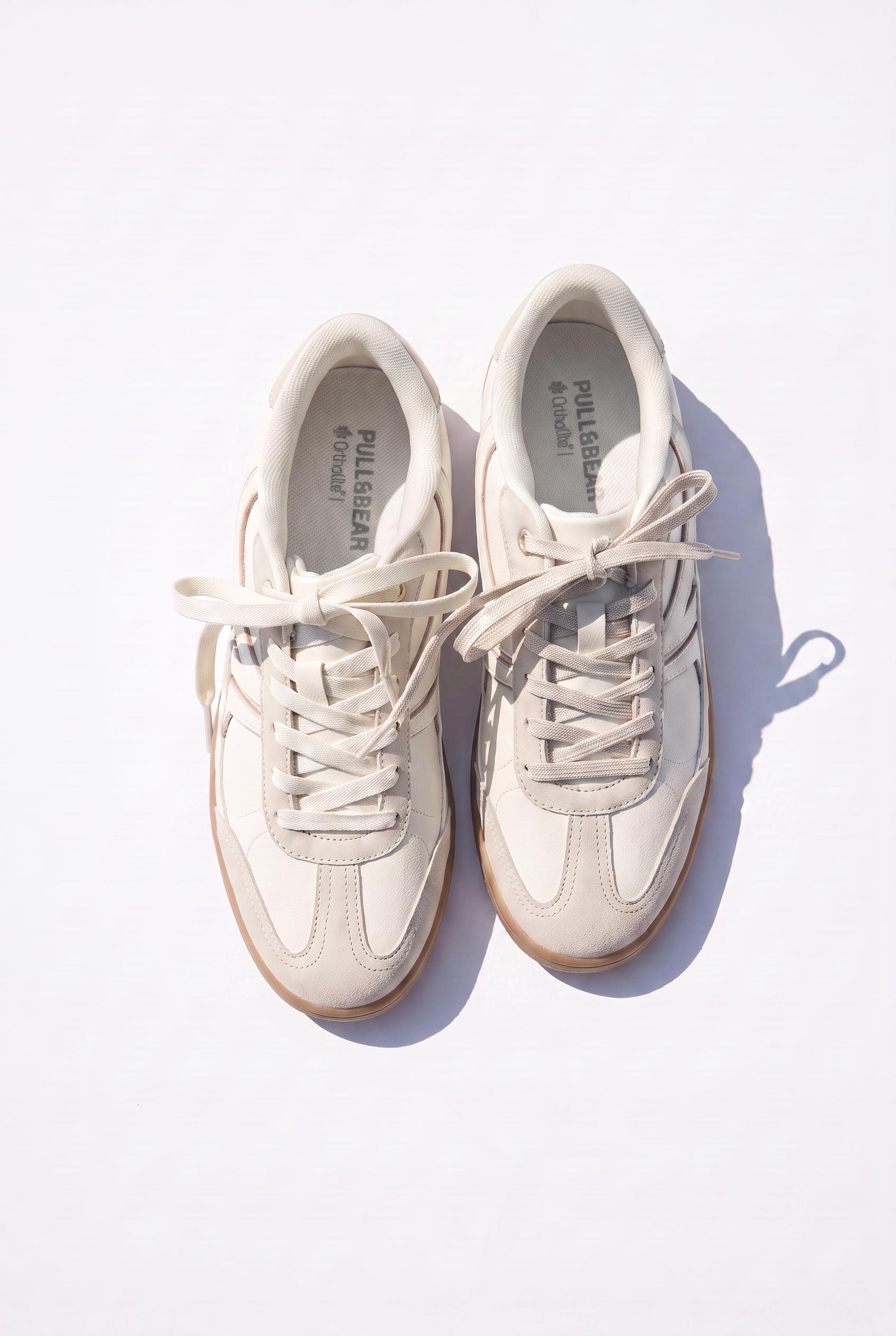 Retro trainers — Ecru
