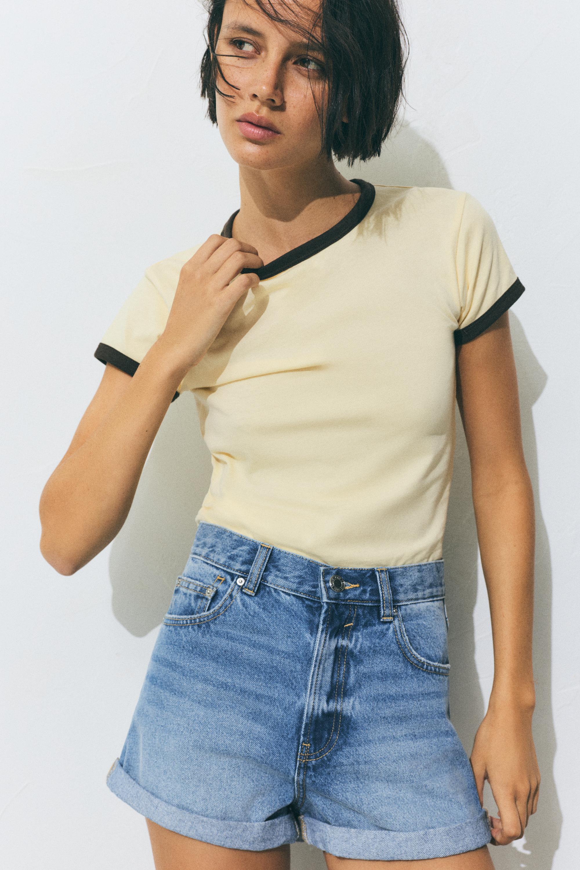 Denim mom fit shorts with turn-up hems — Medium blue