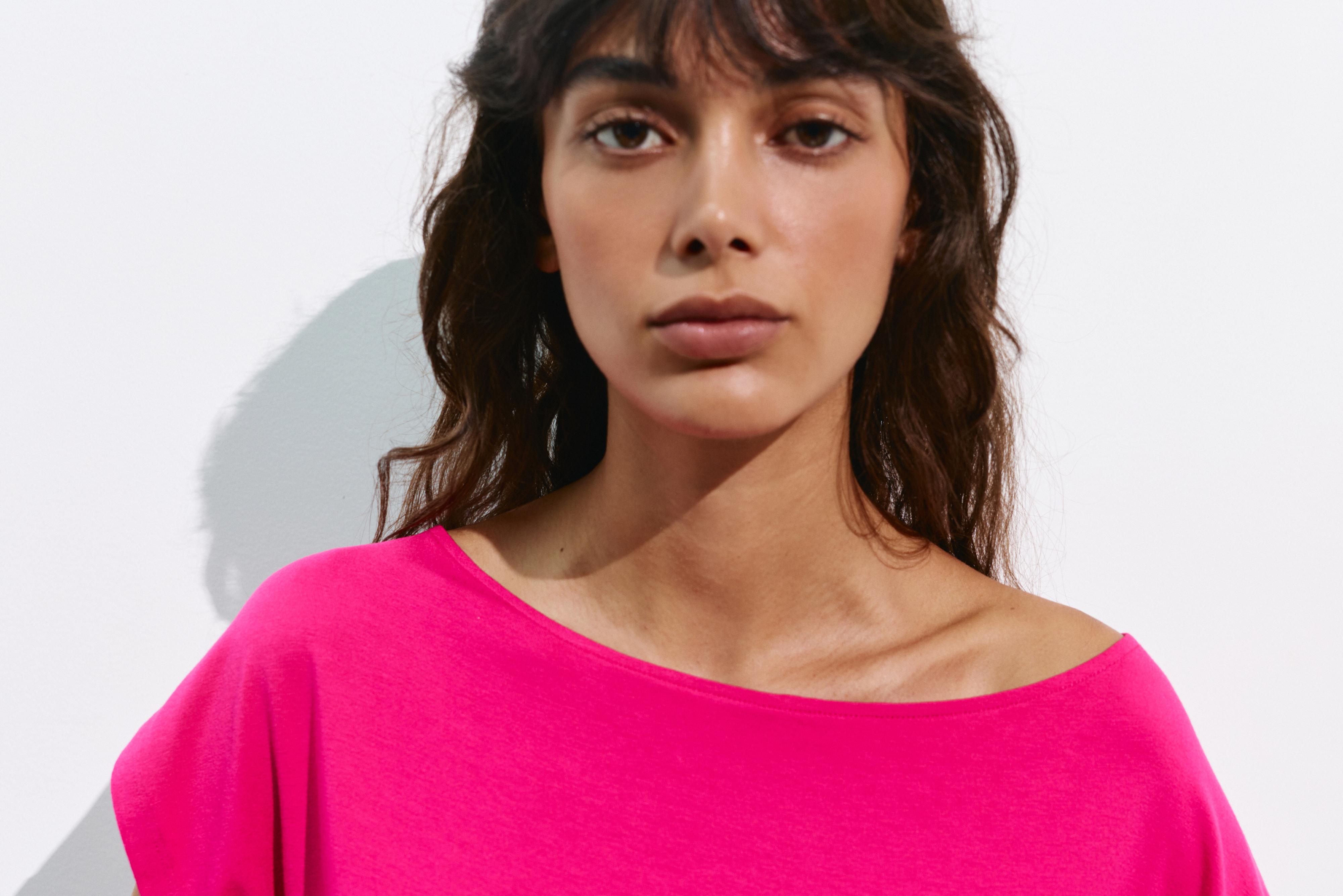 Asymmetric cummerbund T-shirt — Fuchsia
