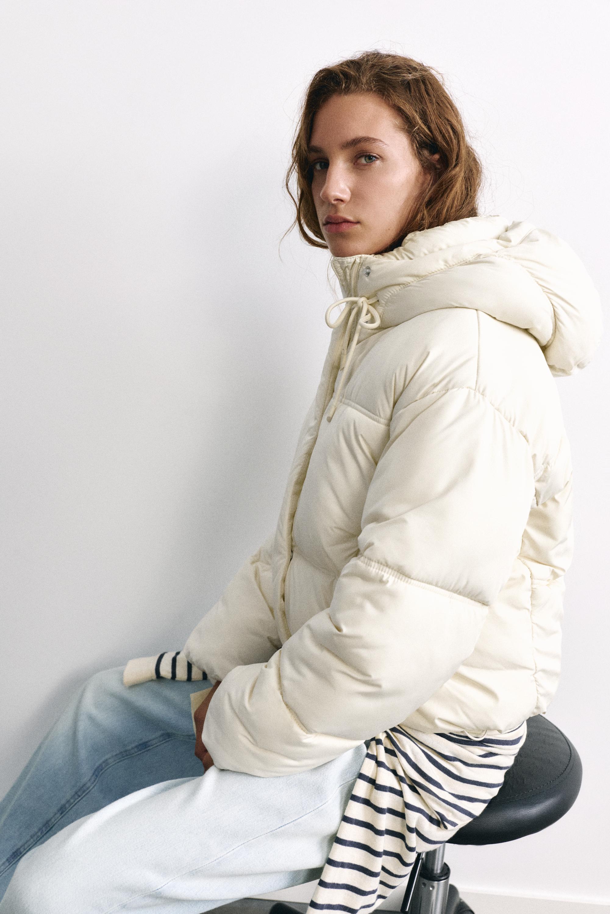 Cropped puffer jacket — Ecru