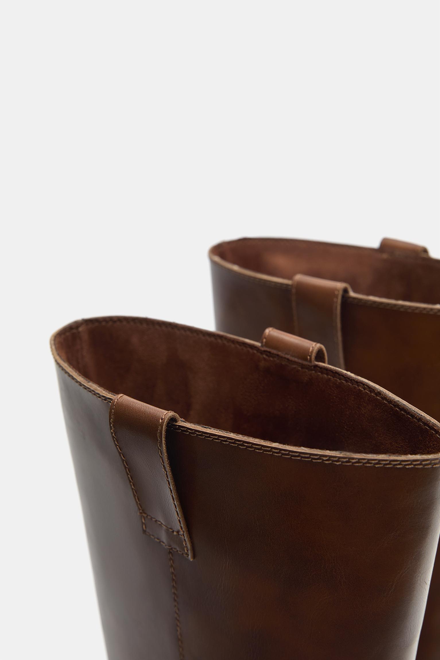 High-heel boots — Brown