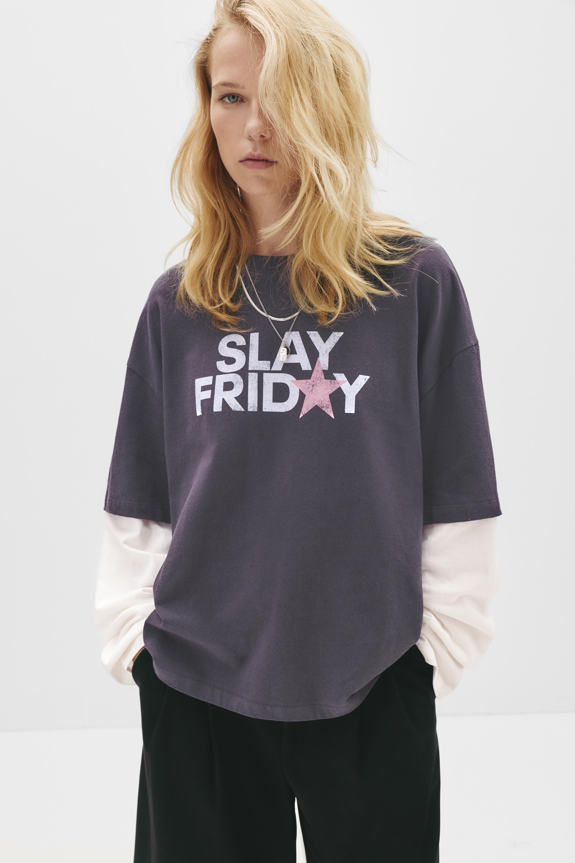 Doppellagiges T-Shirt Mit Text