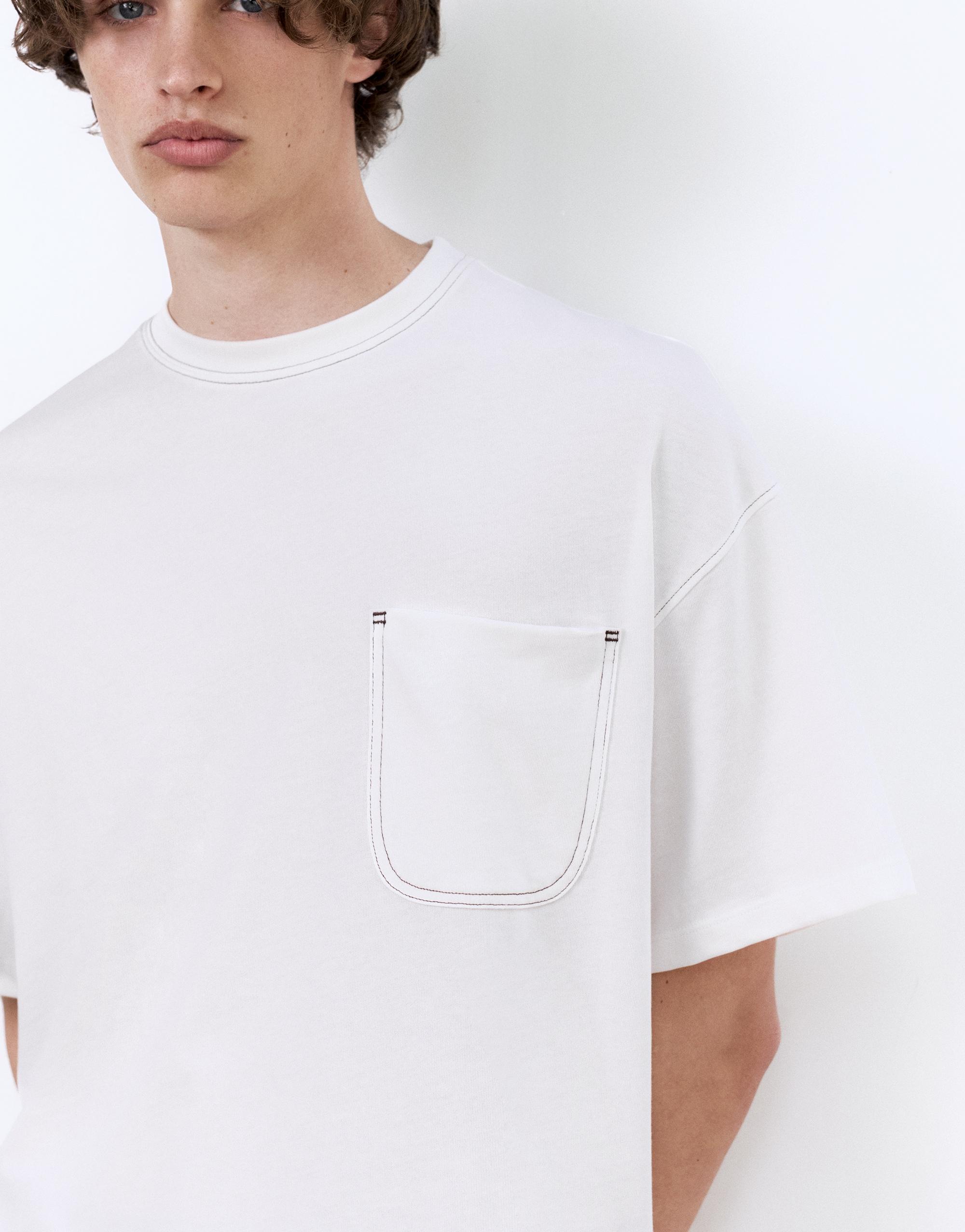 Boxy T-shirt with pocket — Off white