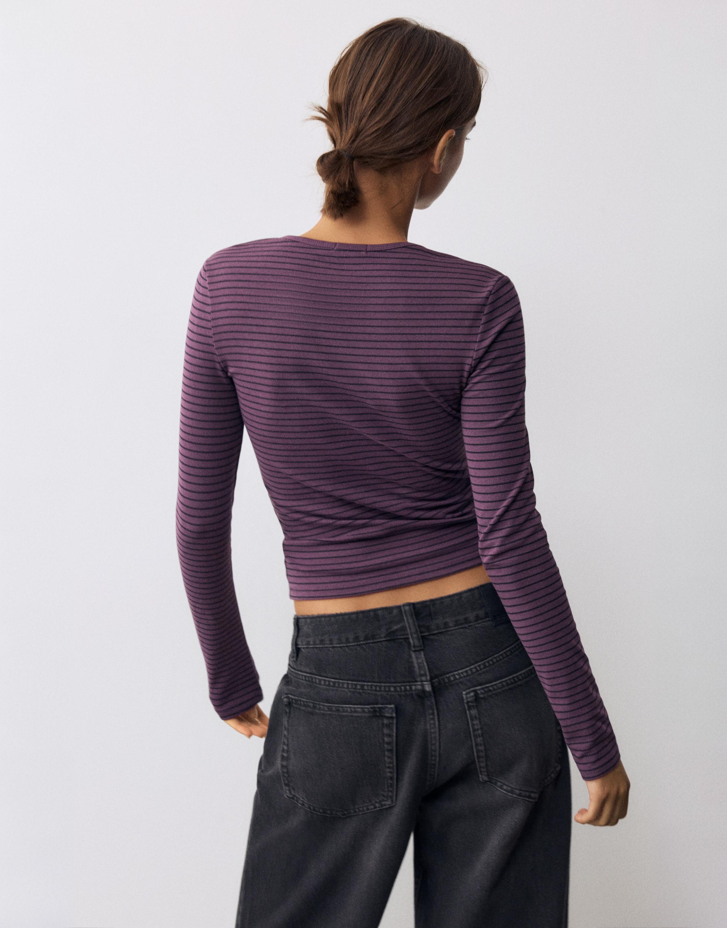 Fitted long sleeve T-shirt — Striped