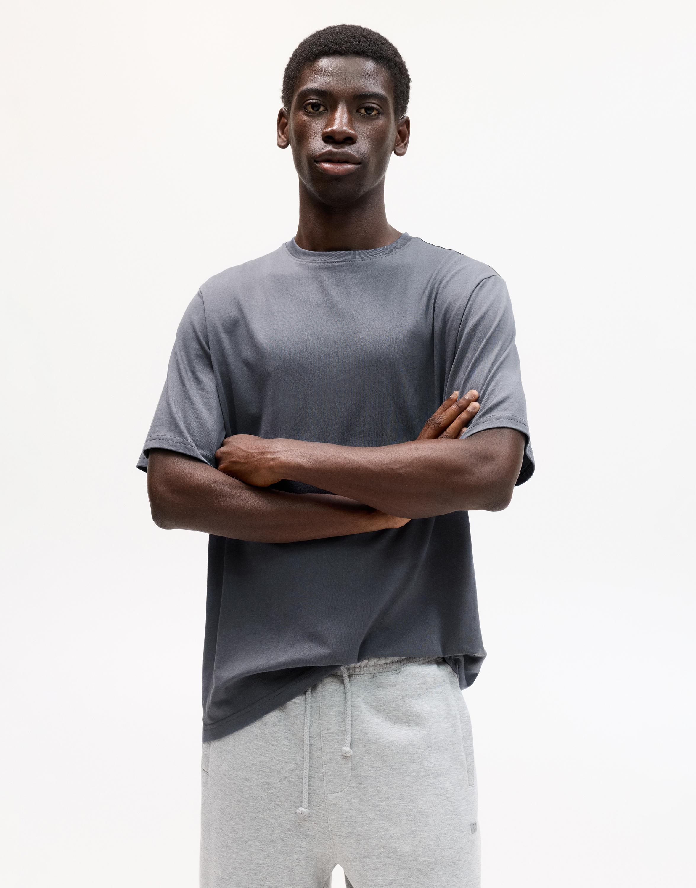 Basic kısa kollu pamuklu tişört - Görsel 57