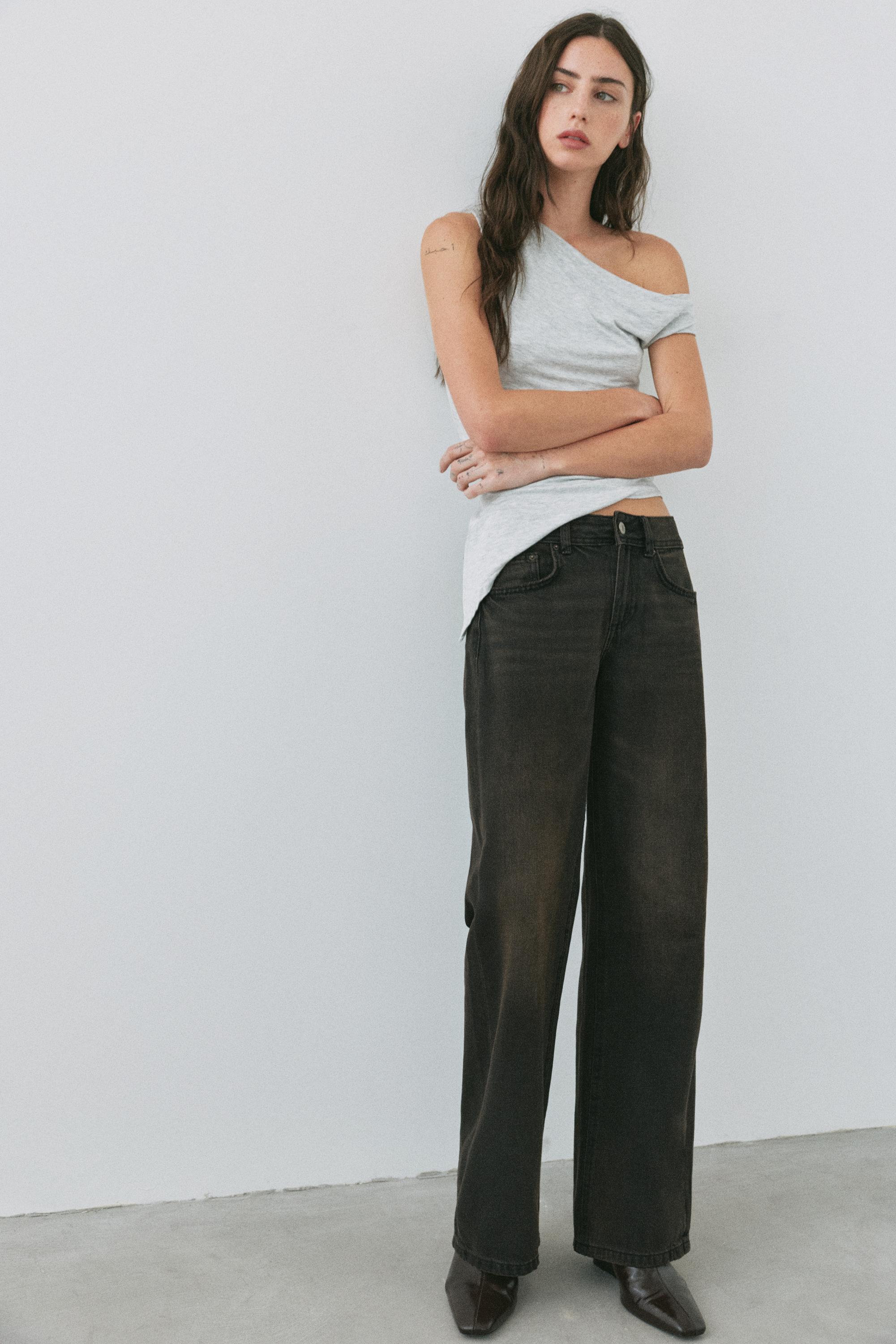 Low-rise straight-leg jeans — Dark brown