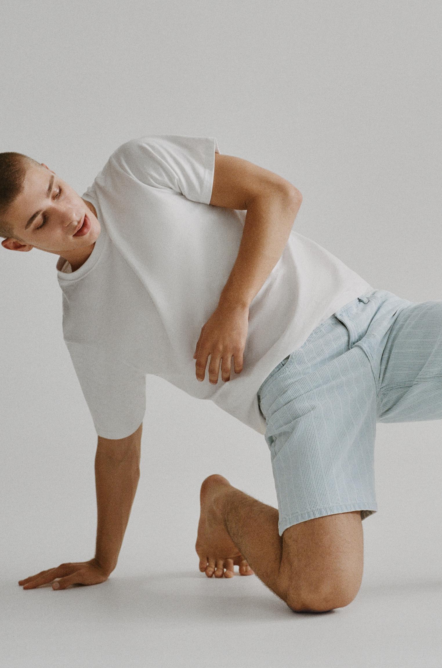 Standard fit jacquard denim Bermuda shorts — Pale blue