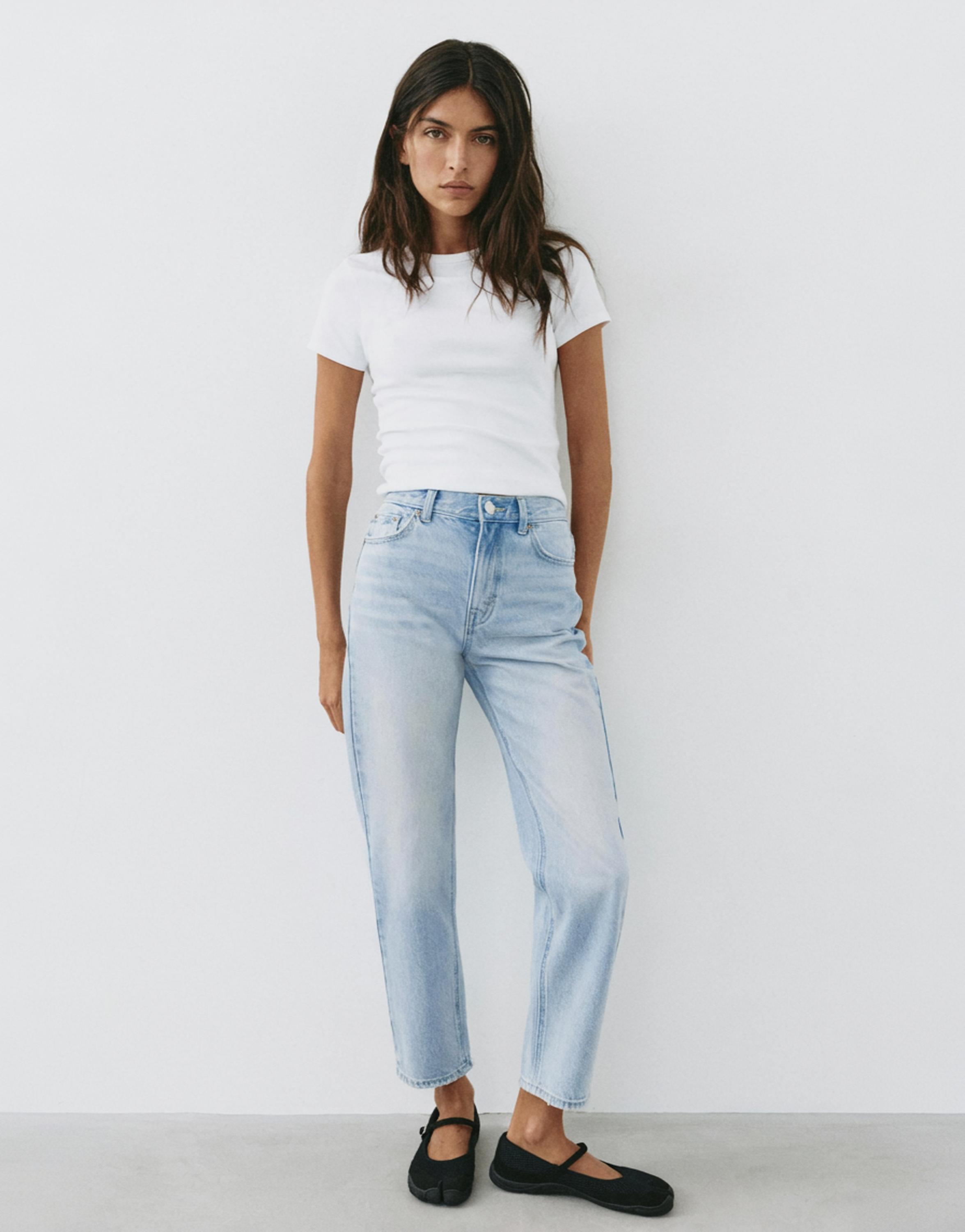 High-waist mom jeans — Faded blue