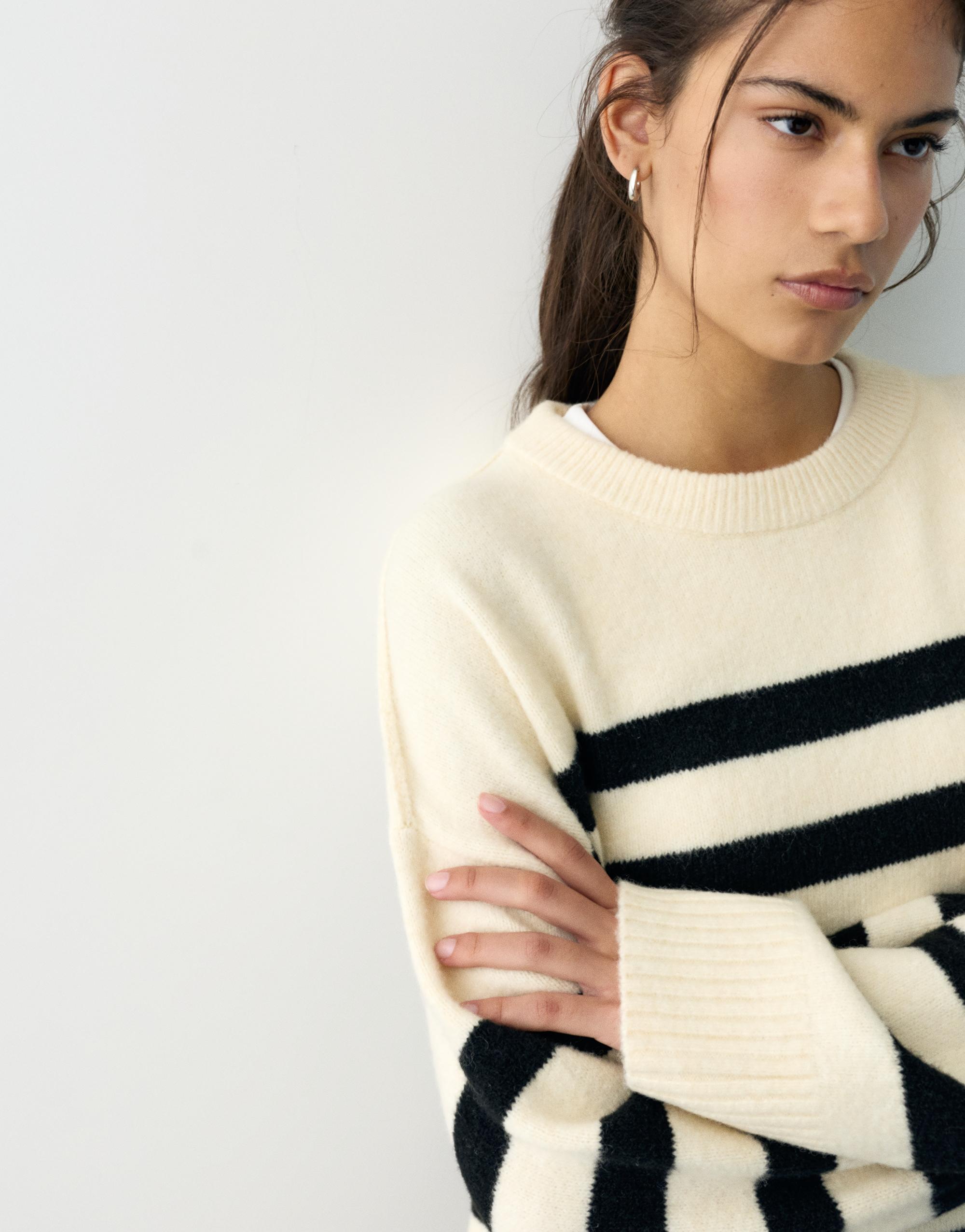 Striped jumper — Ecru