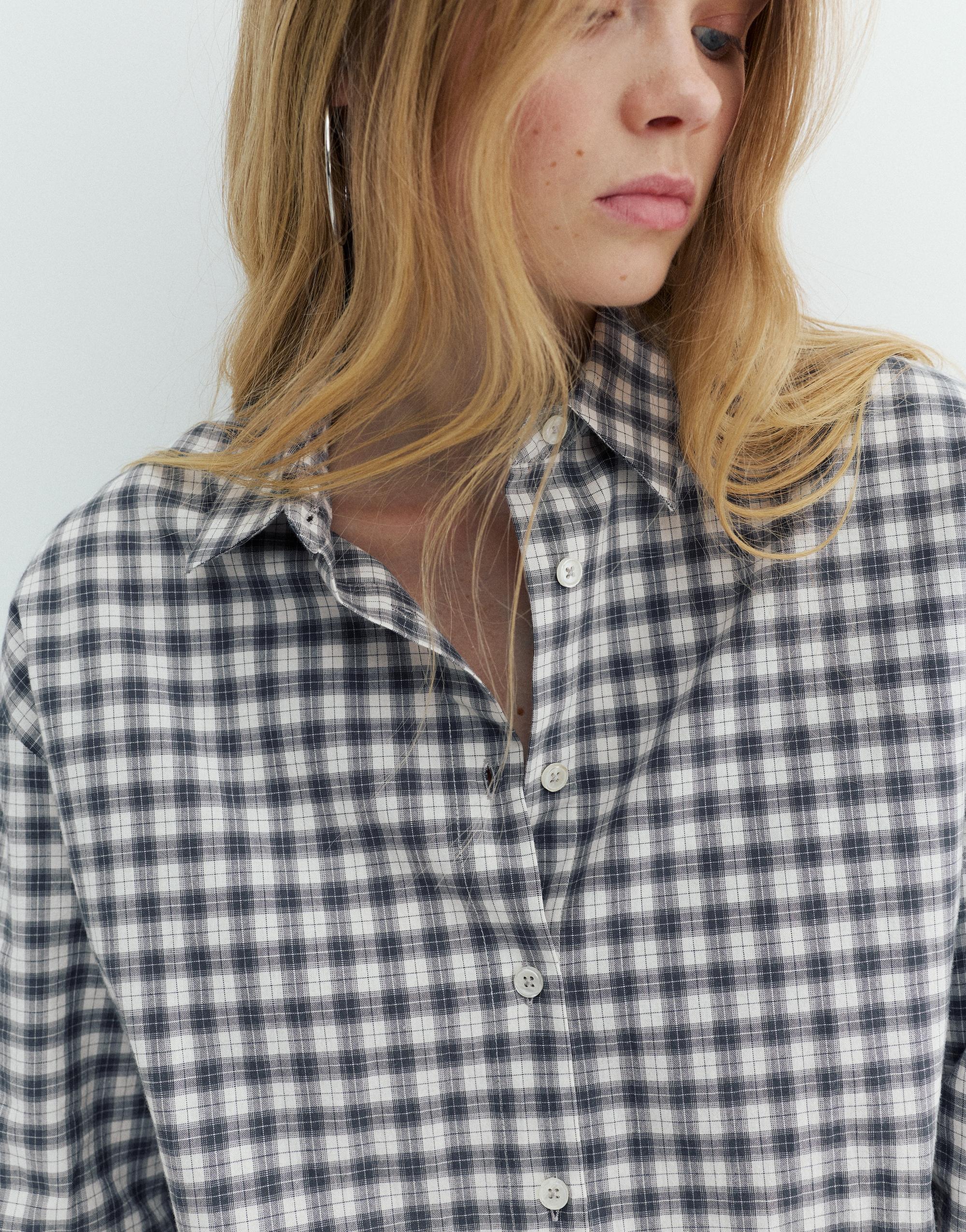 Çok konumlu bandana detaylı kareli gömlek - Görsel 24