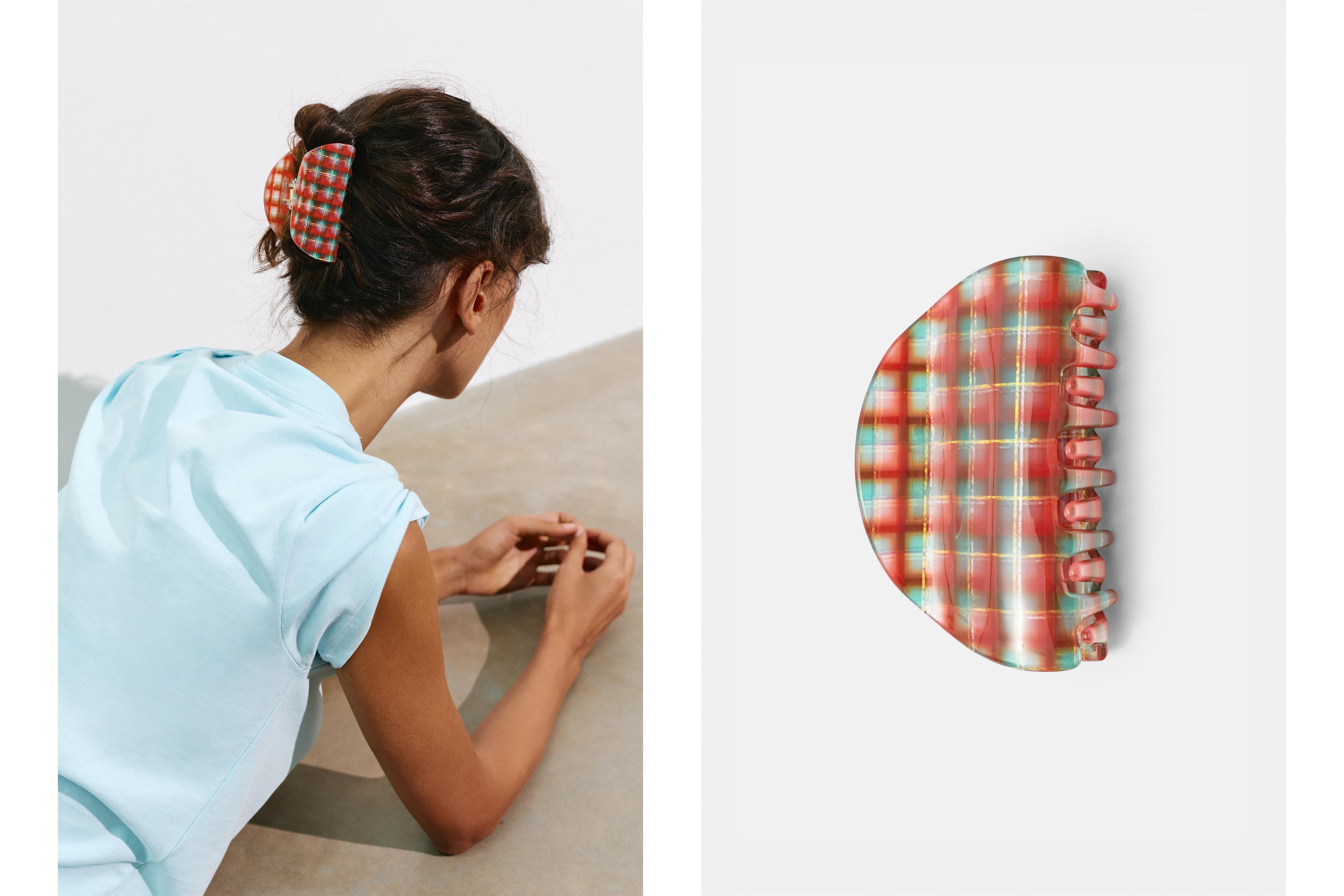 Checked curved hair clip — Red