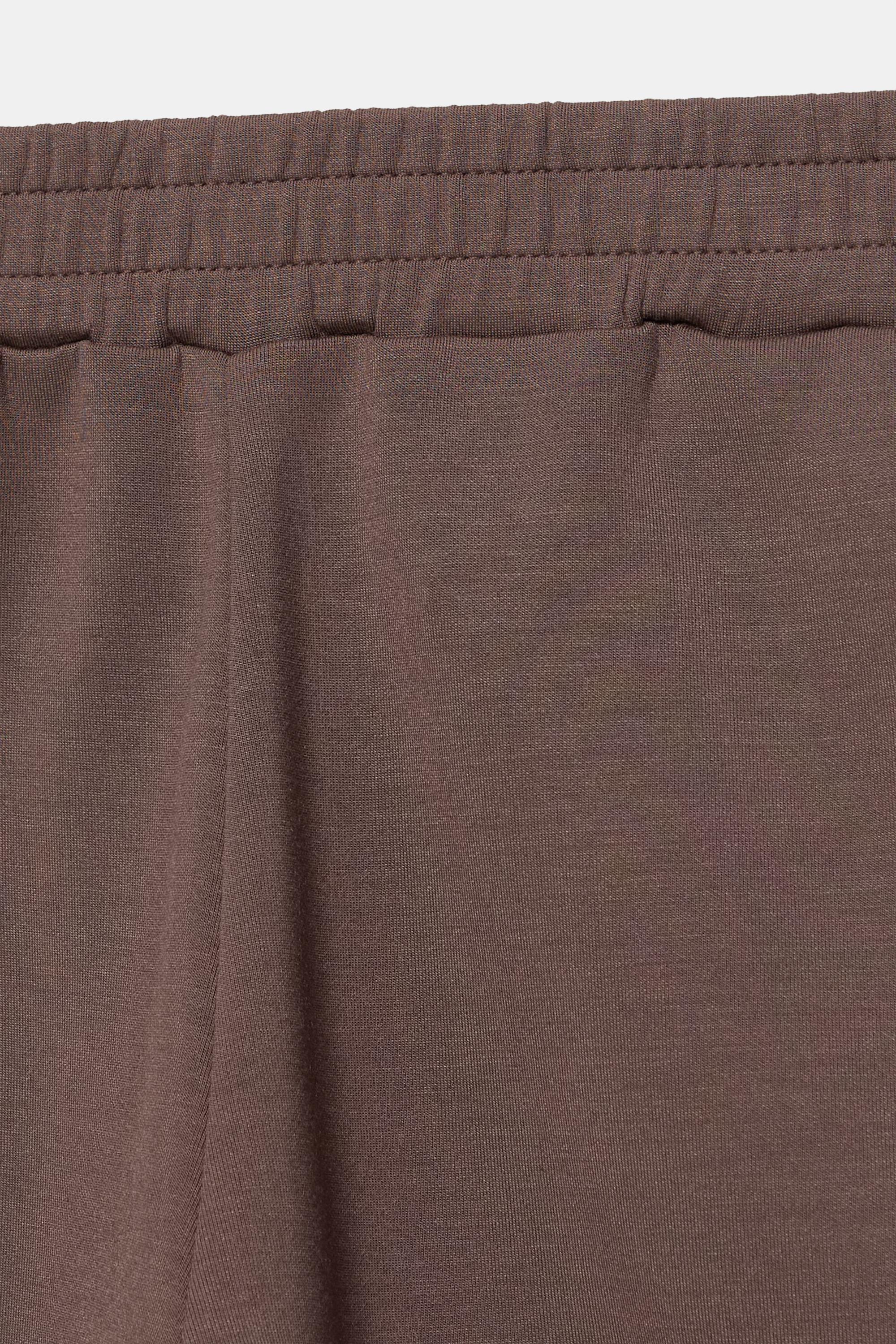 Soft touch sports shorts — Brown