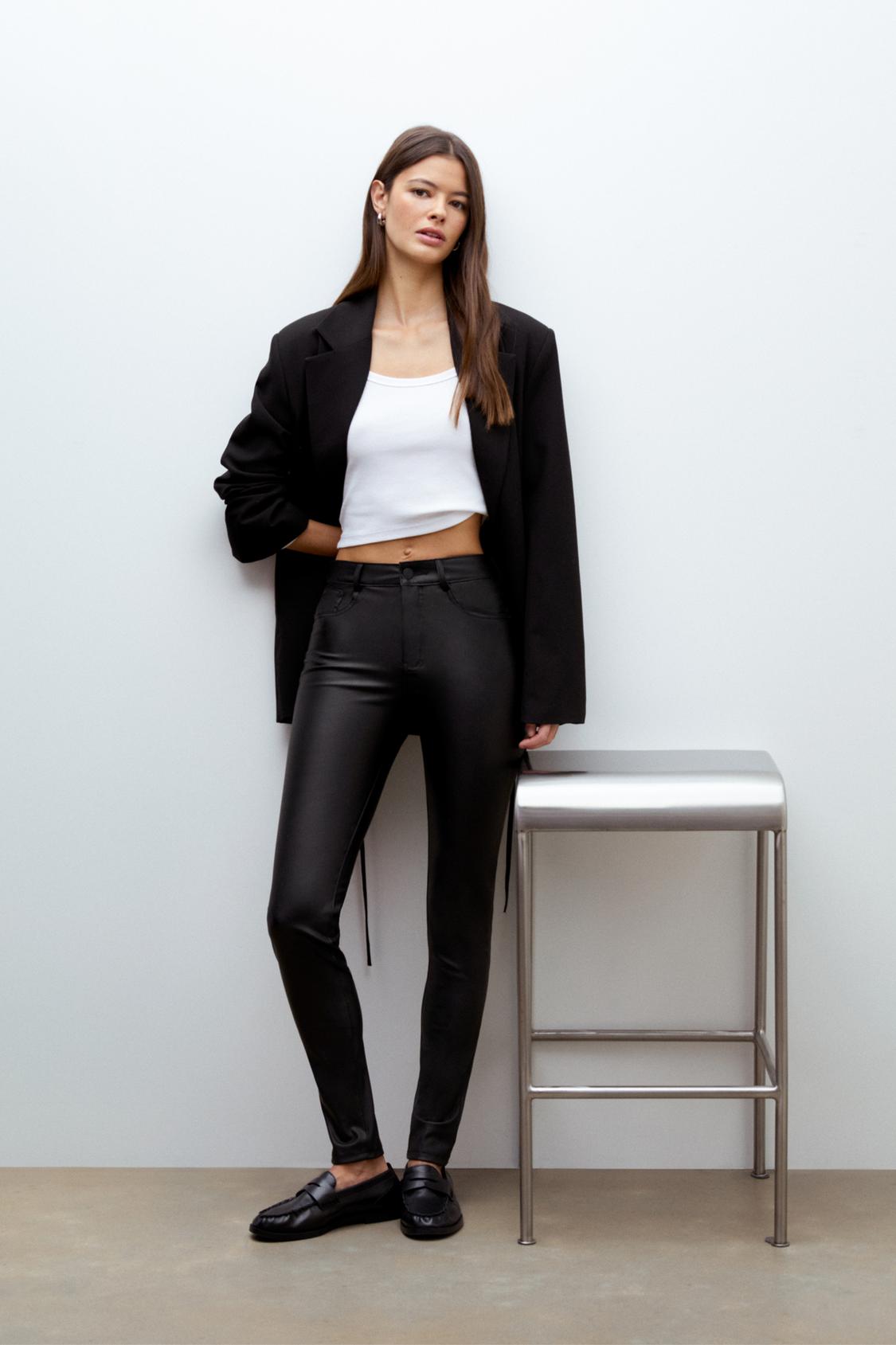 Outfit Pantalones Efecto Piel Tiro Alto Pantalon Vinipiel Outfits