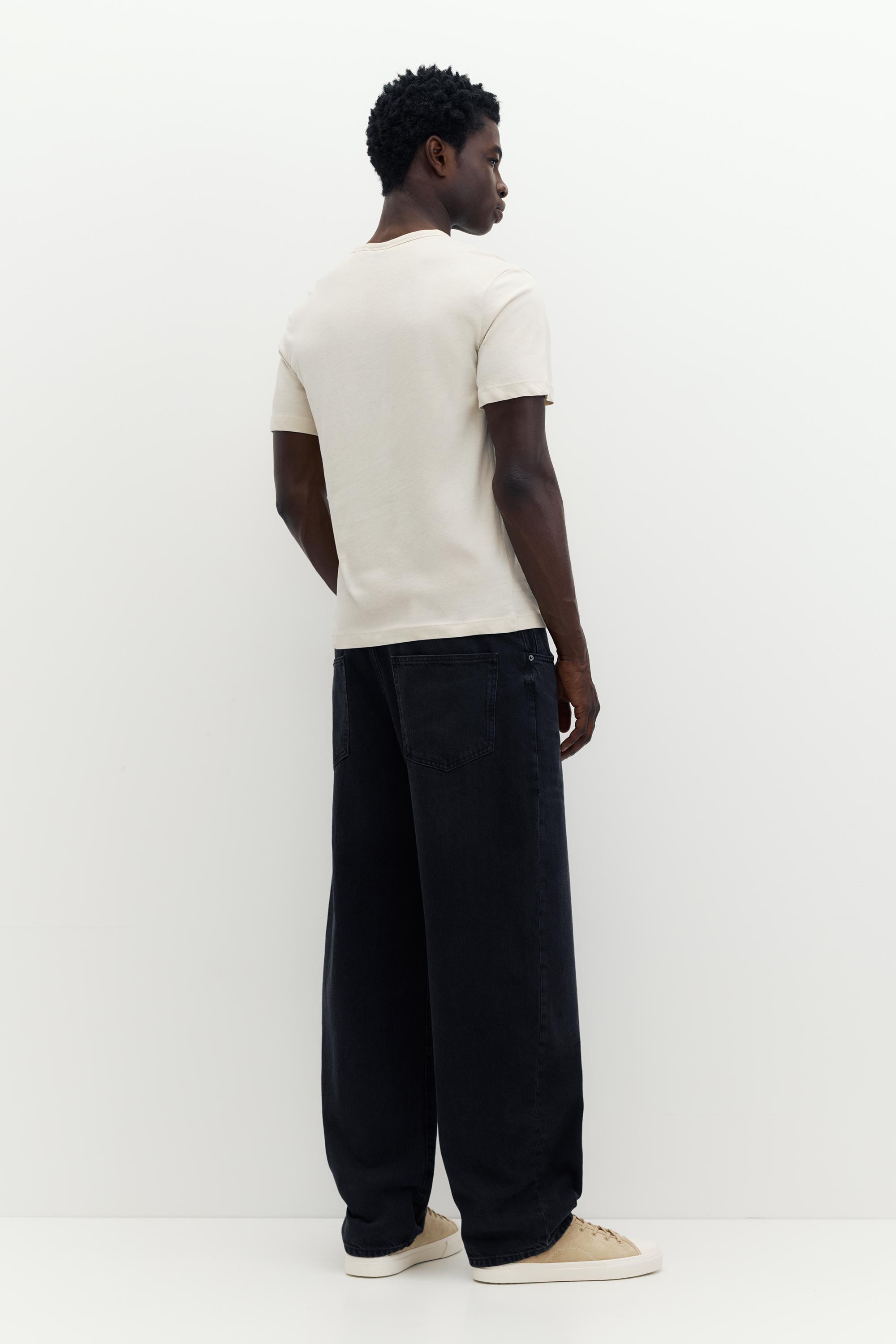 Slim fit basic T-shirt — Butter