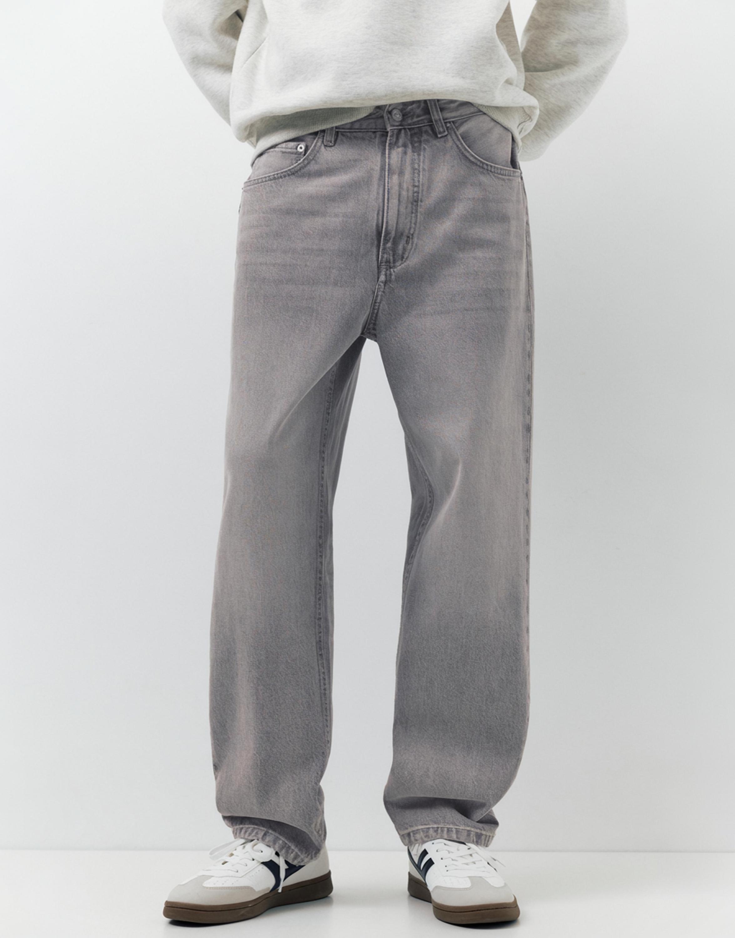 Baggy jeans — Pale grey