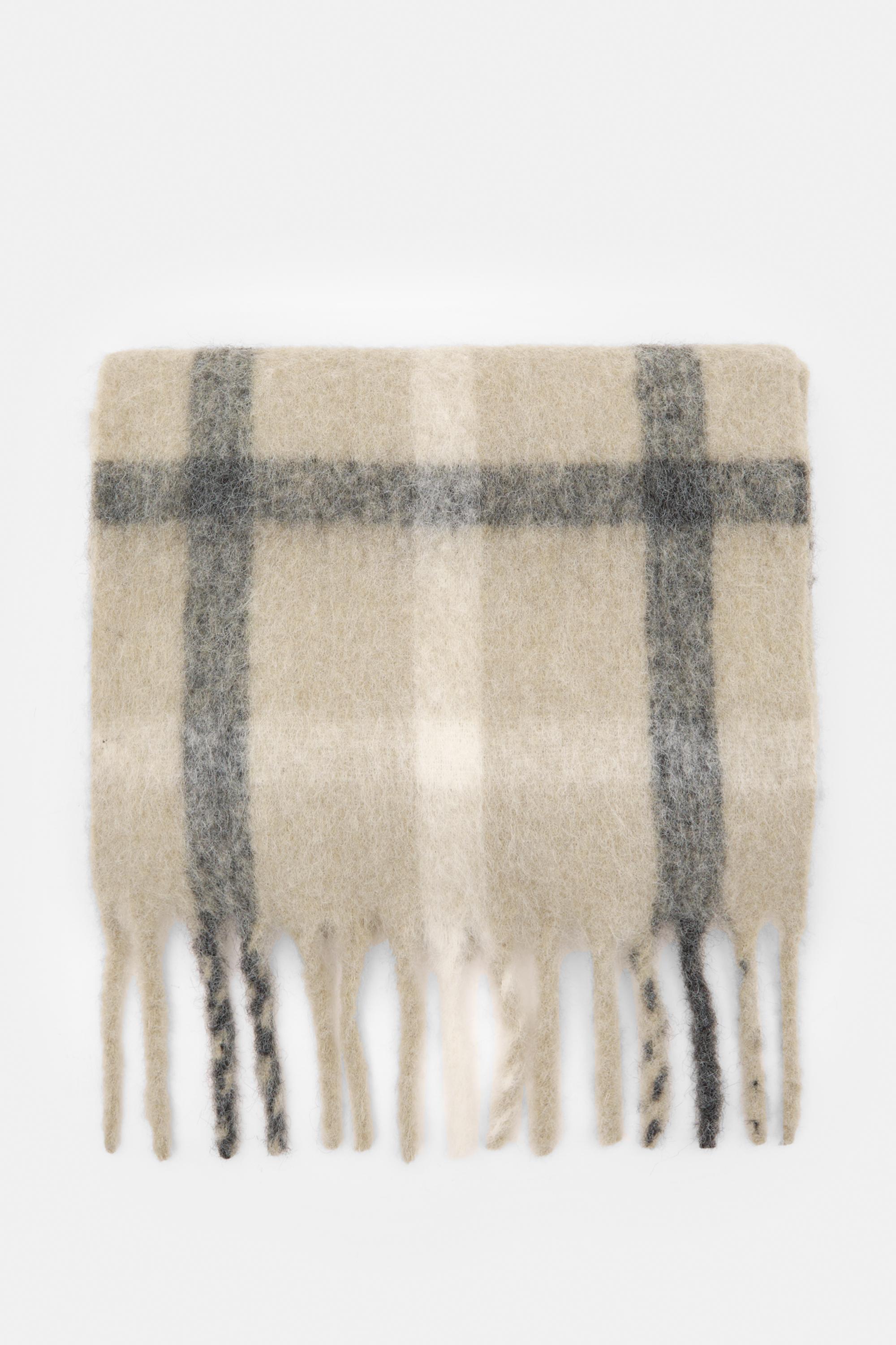 Soft touch check scarf — Black