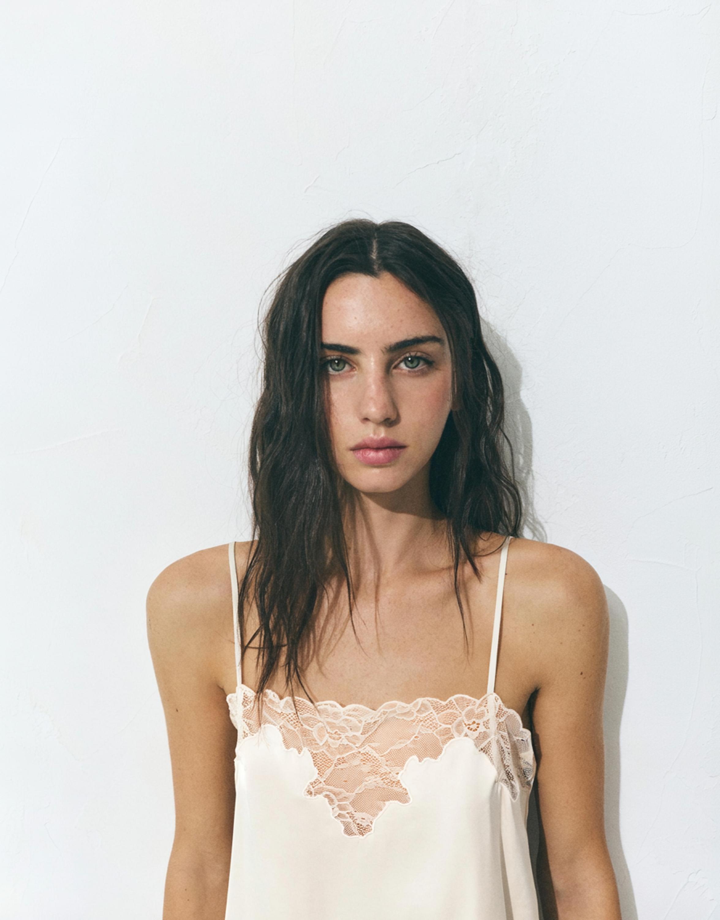 İnce askılı dantelli top - Görsel 12