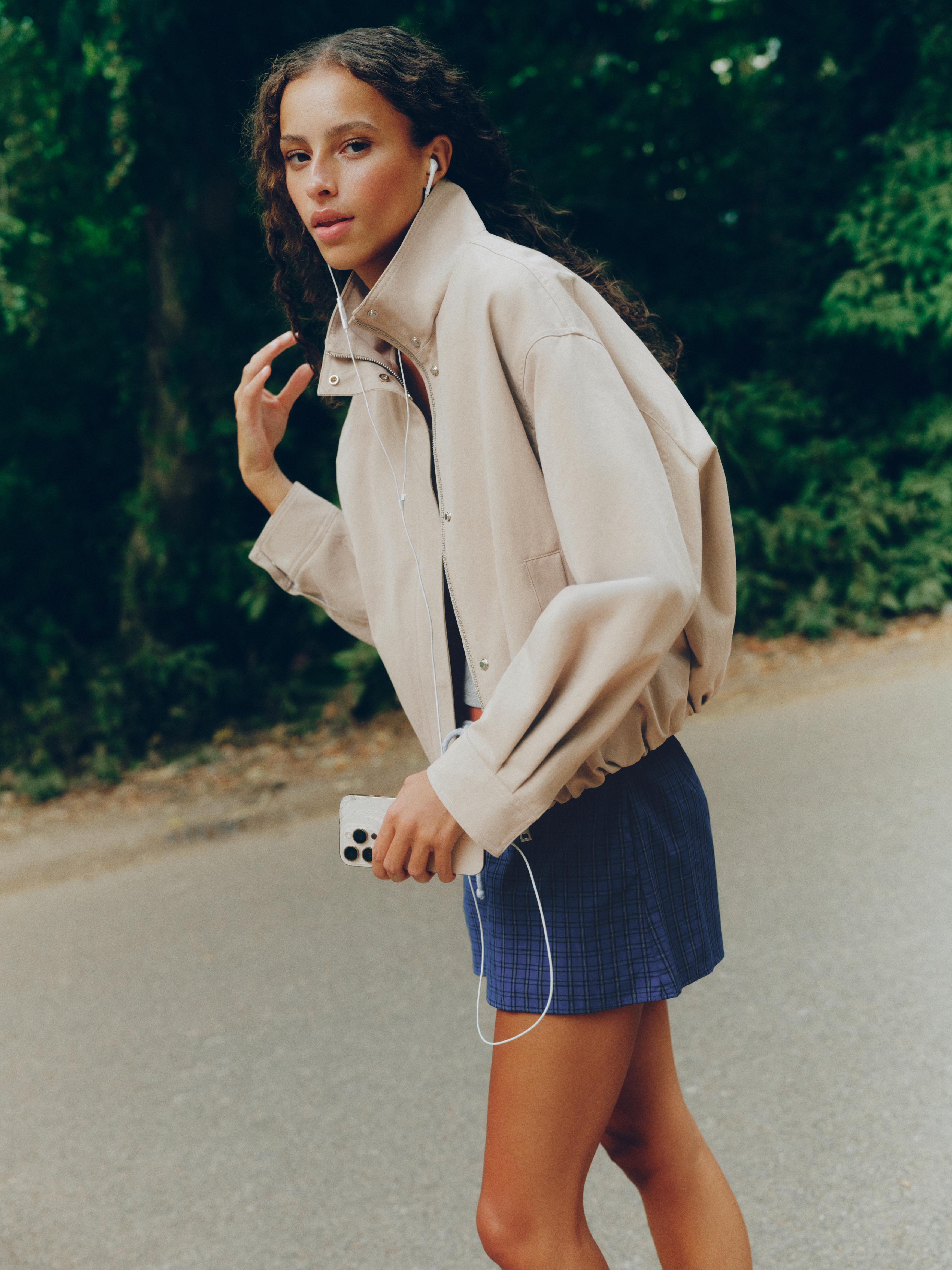 Oversize high-neck jacket — Sand