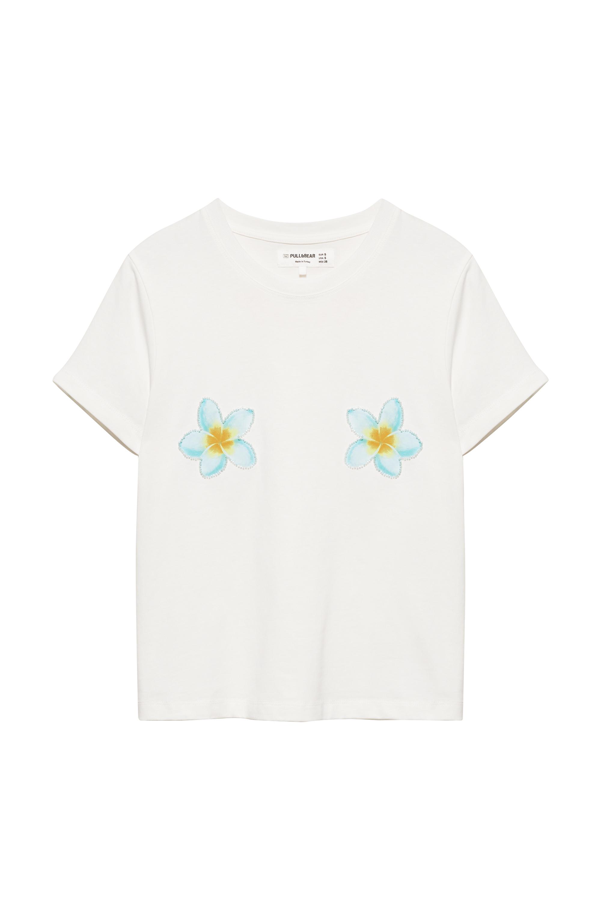 Pull&Bear Tahiti çiçekli tişört görsel 4