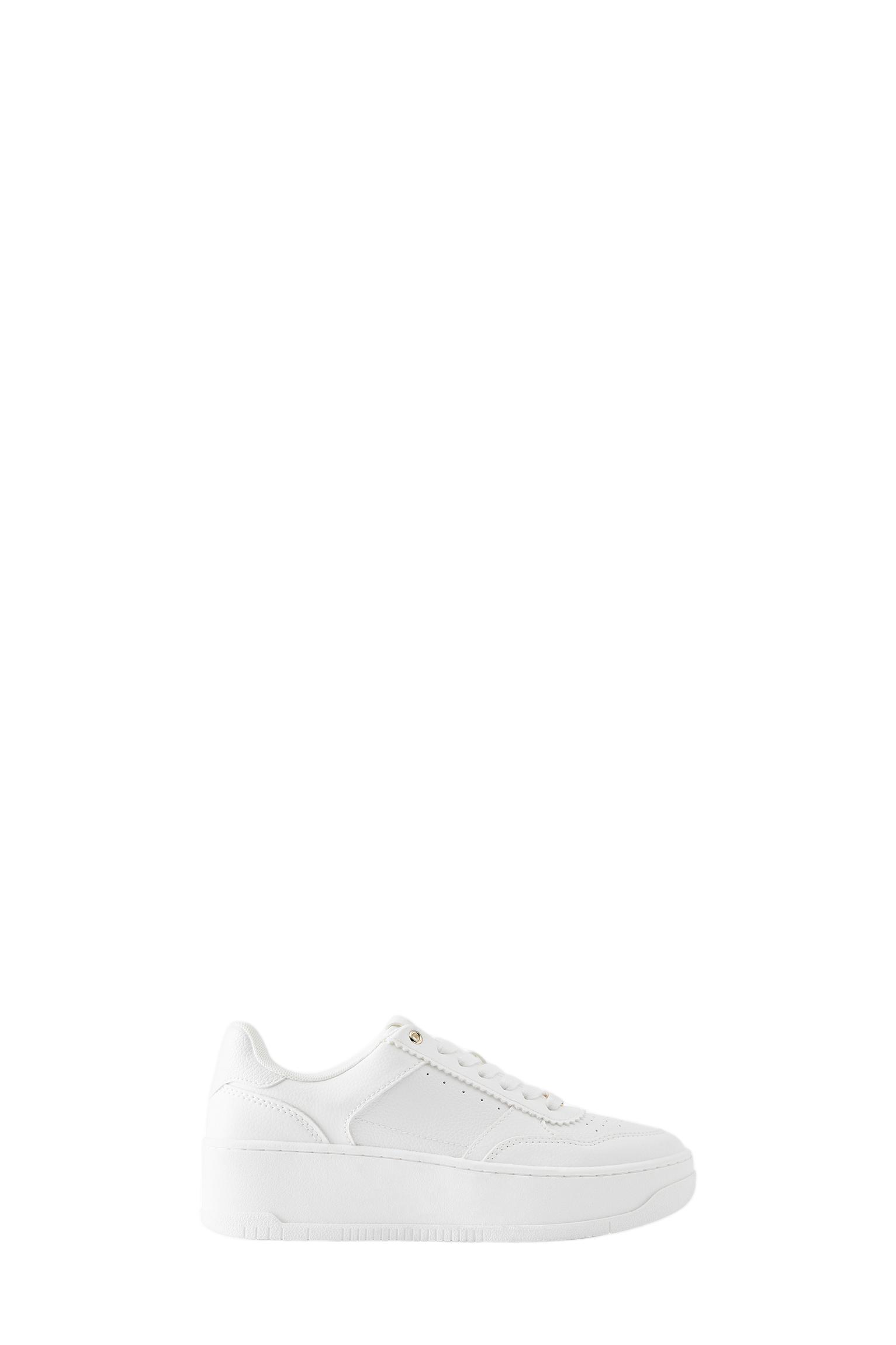 Platform trainers with detail — White