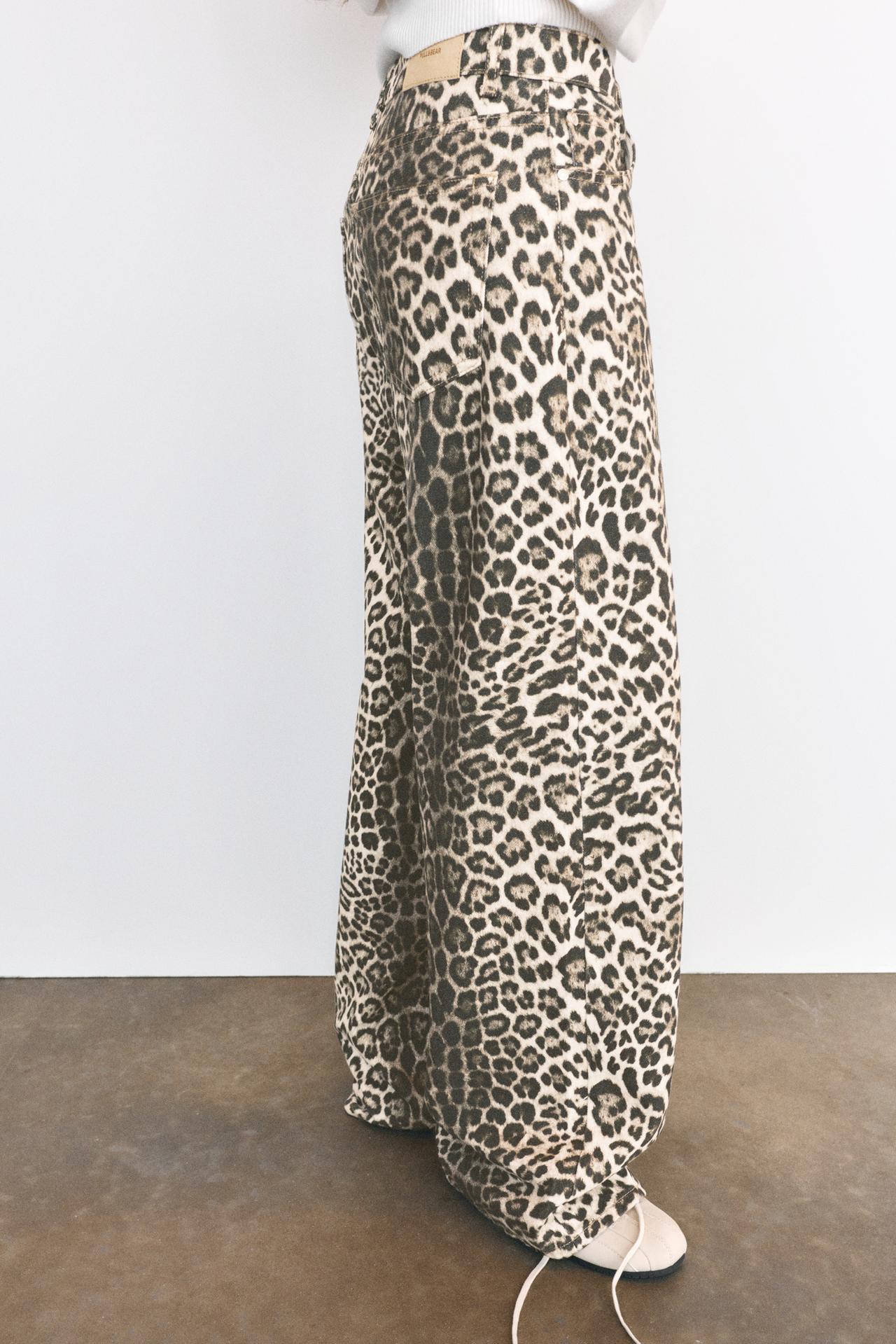 Leopard print baggy jeans — Brown