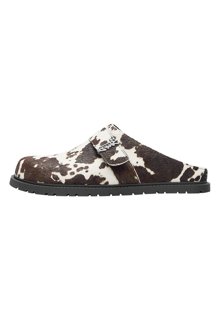 STWD cow print leather clogs — Brown