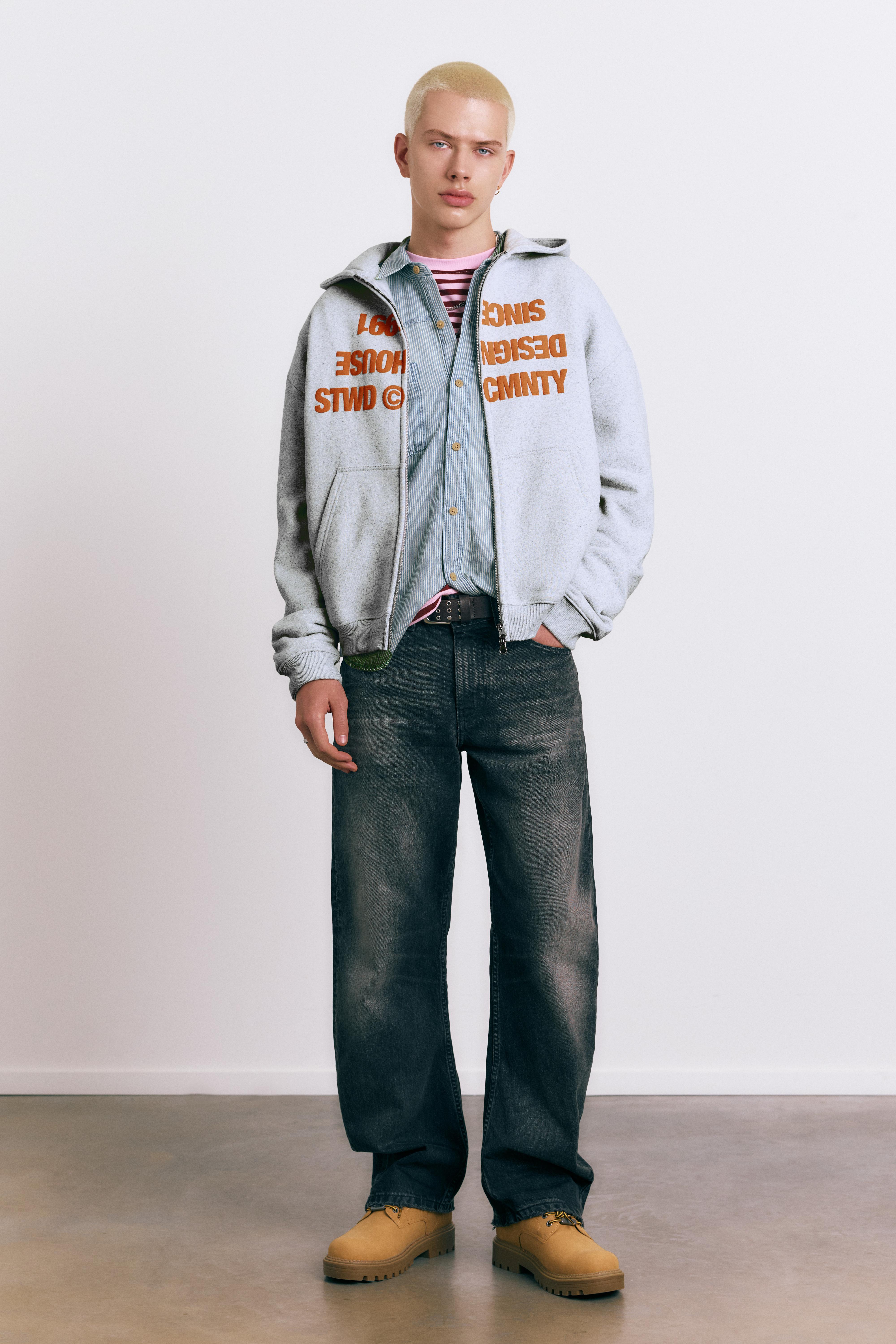 Kapüşonlu fermuarlı yazılı sweatshirt - Görsel 9