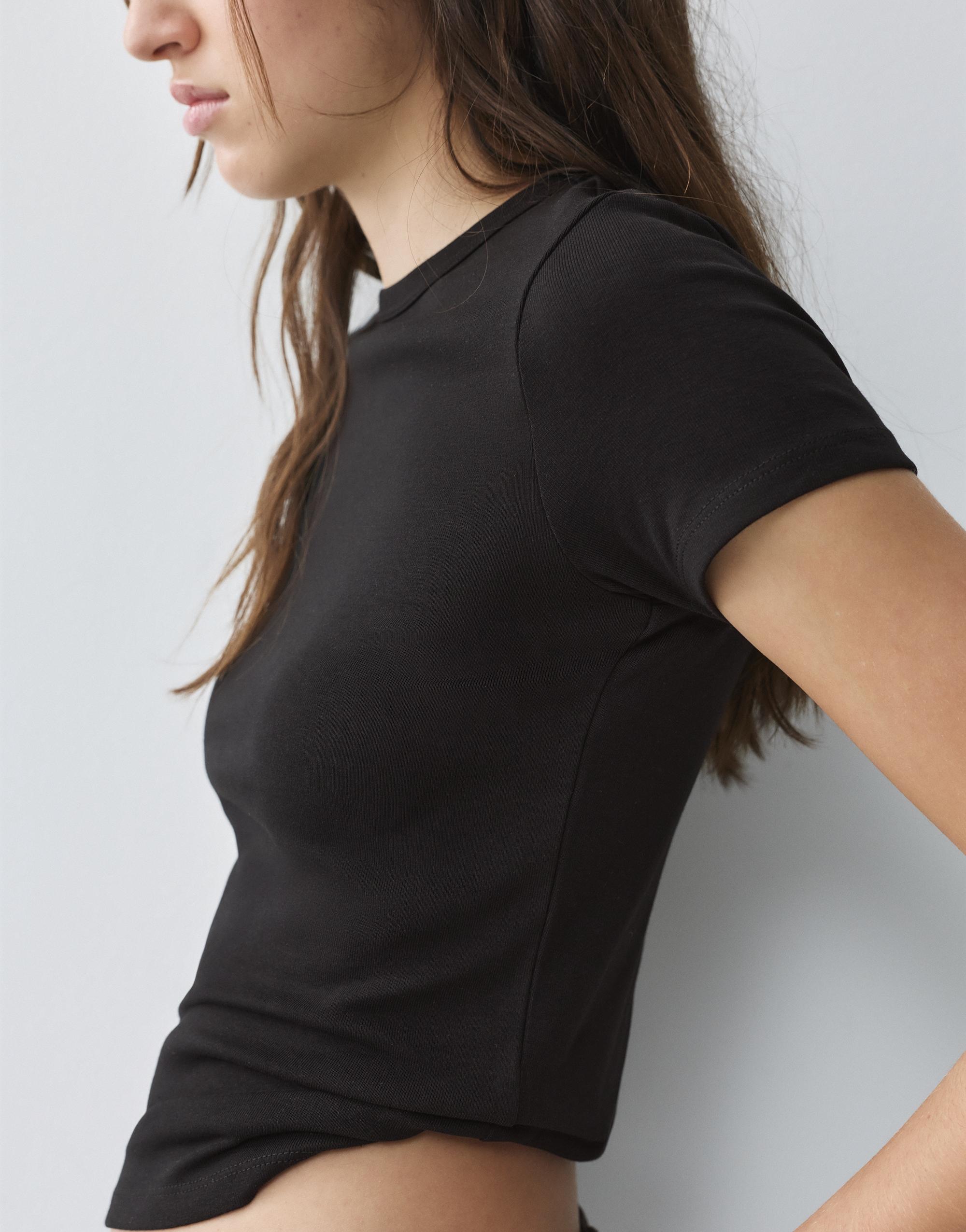 Fitted short sleeve T-shirt — Black