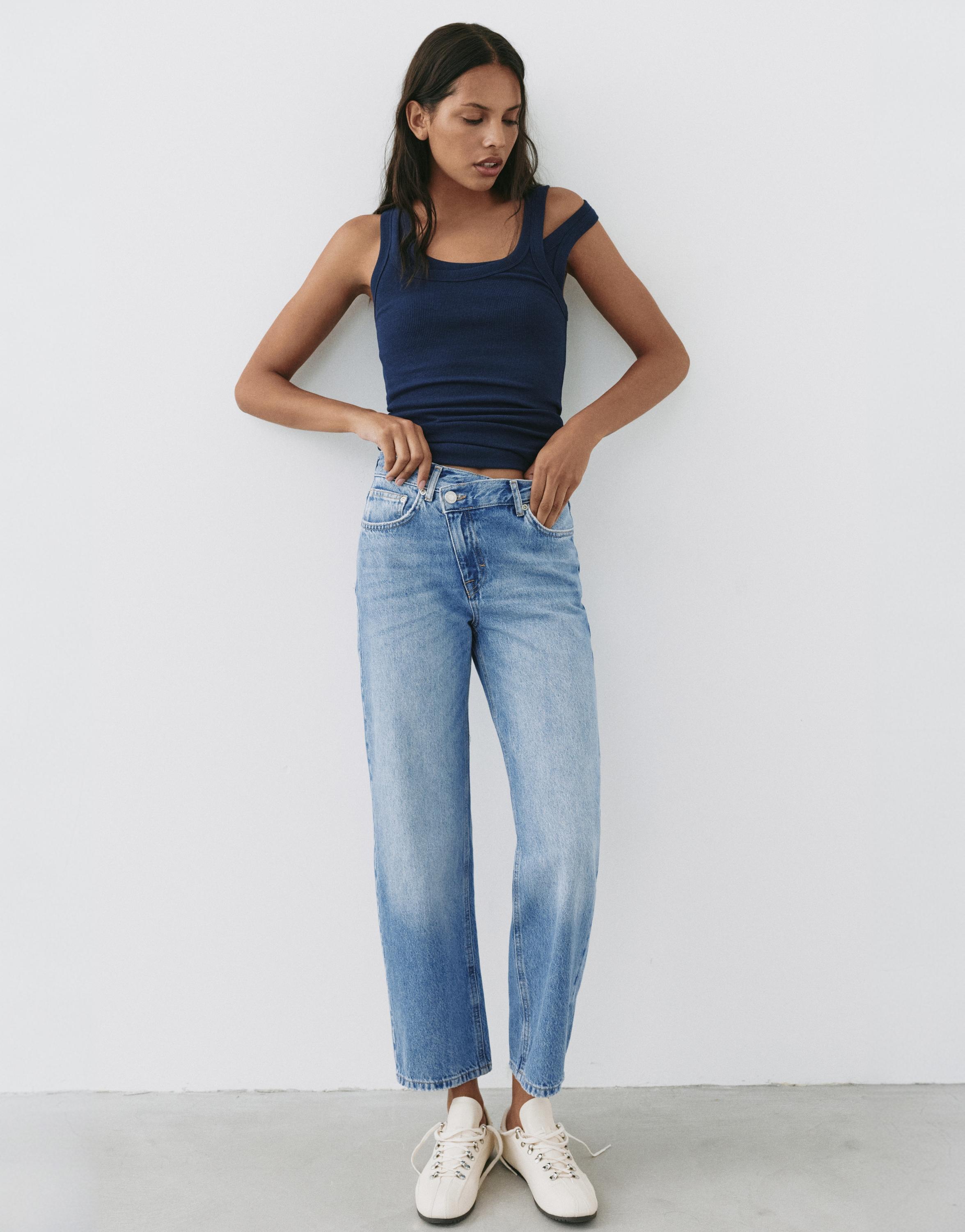 Straight-leg jeans with crossover waistband — Medium blue