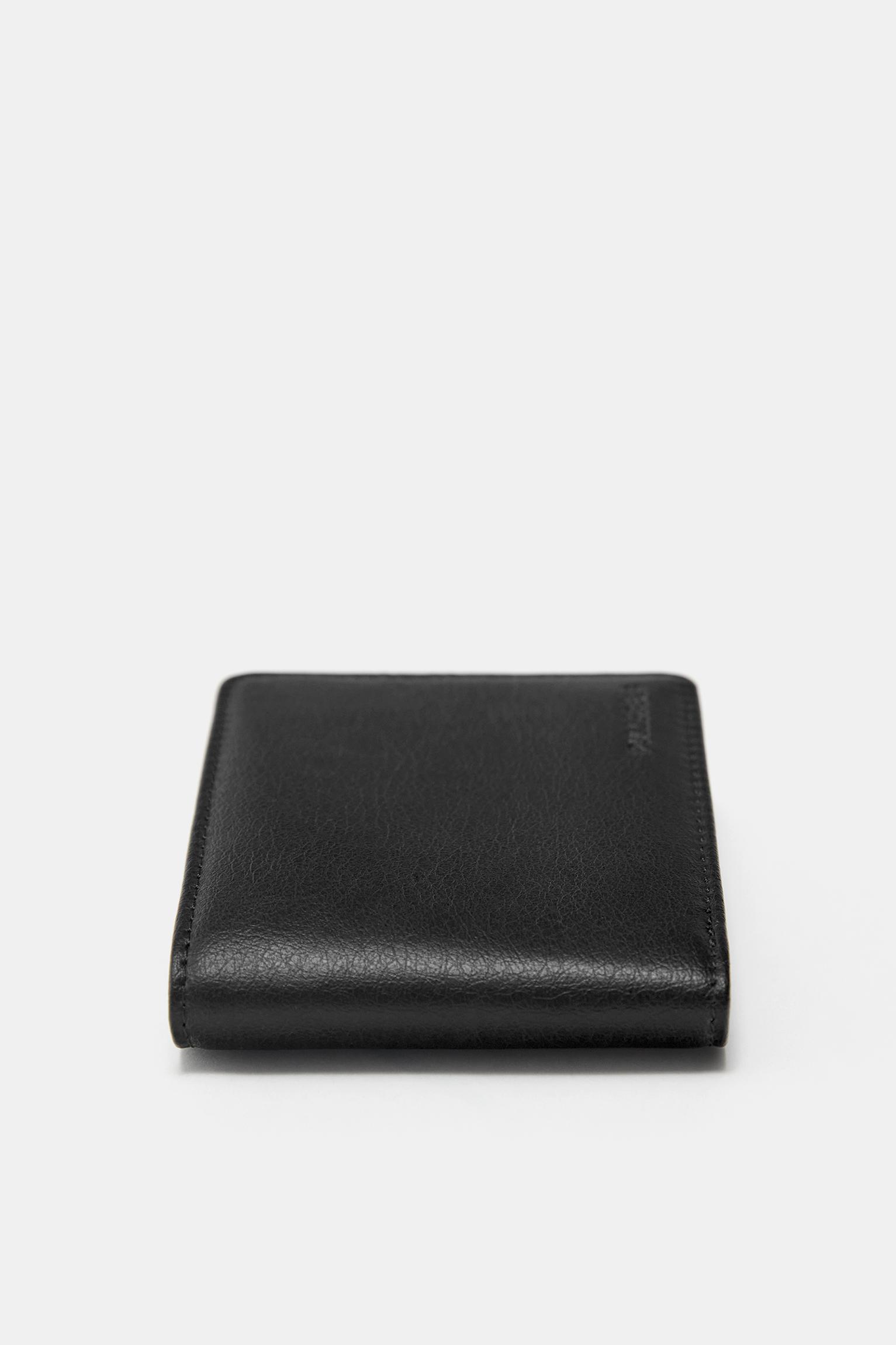 Plain wallet — Black