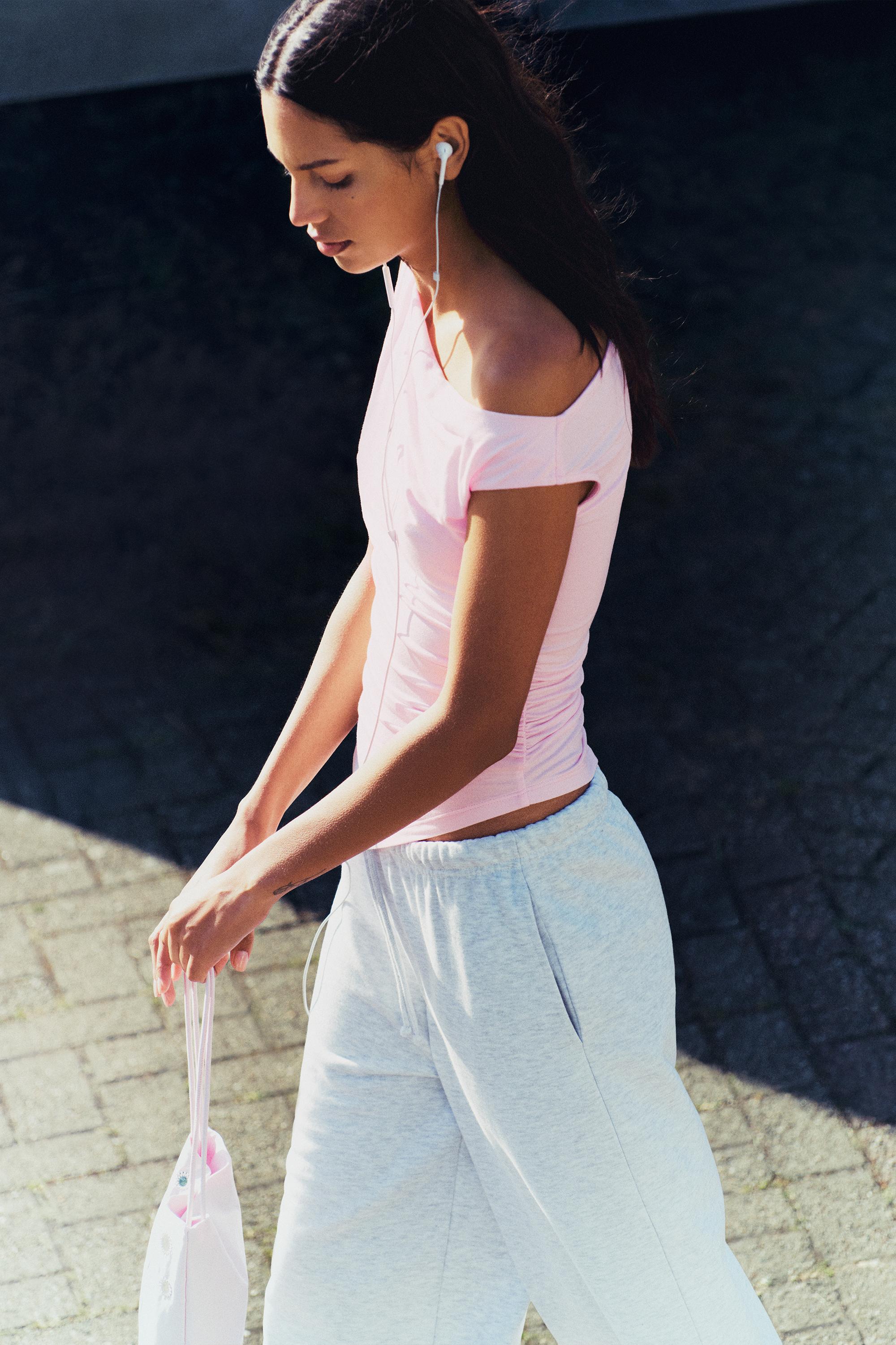 Asymmetric top — Pink